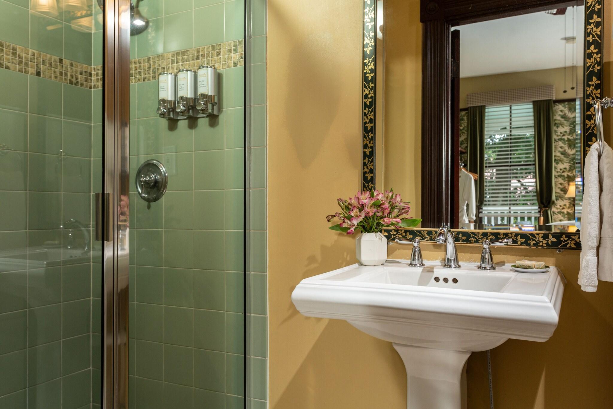 Azalea Inn and Villas by null