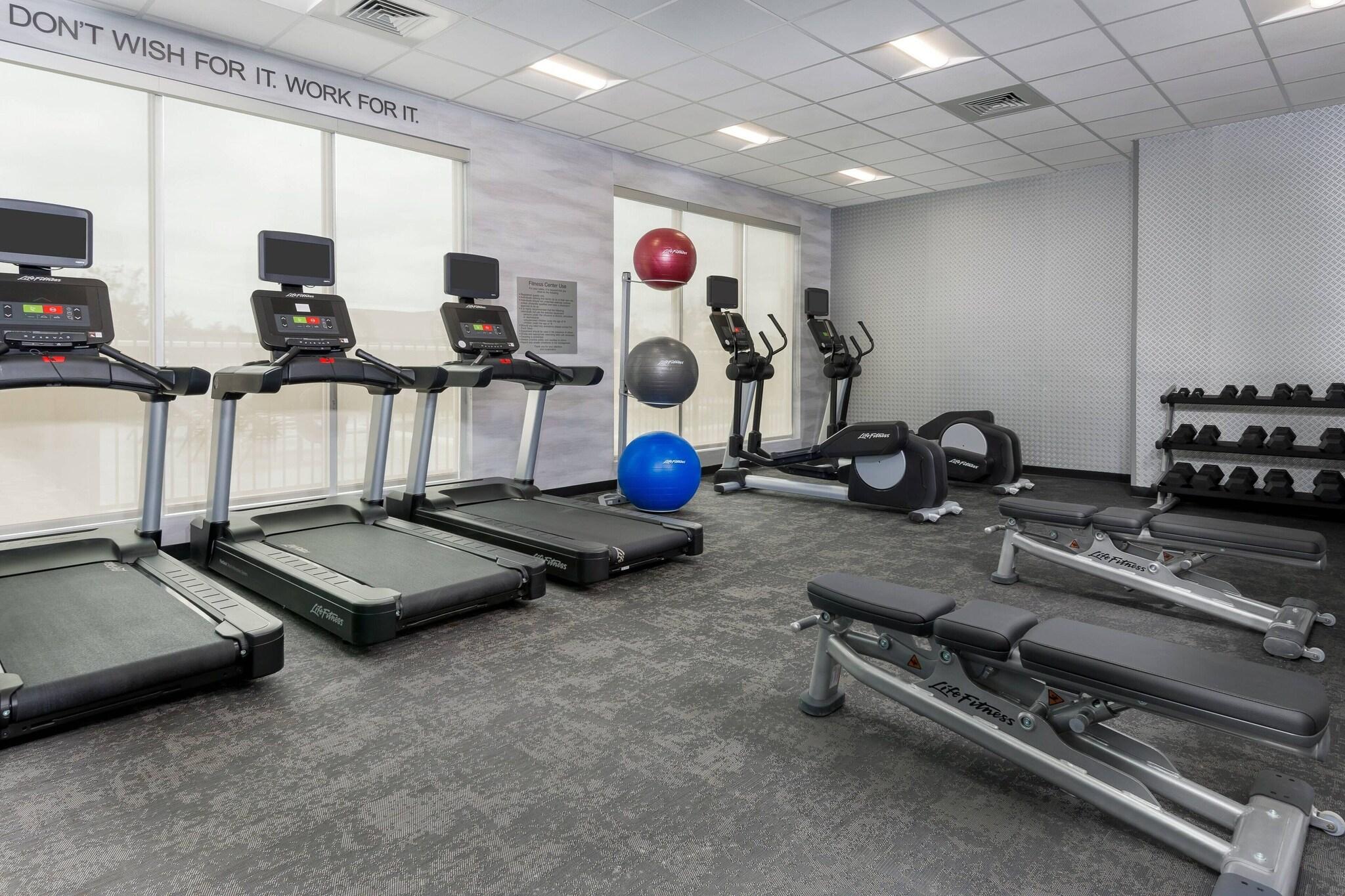 Fairfield Inn & Suites by Marriott Charlotte Monro
