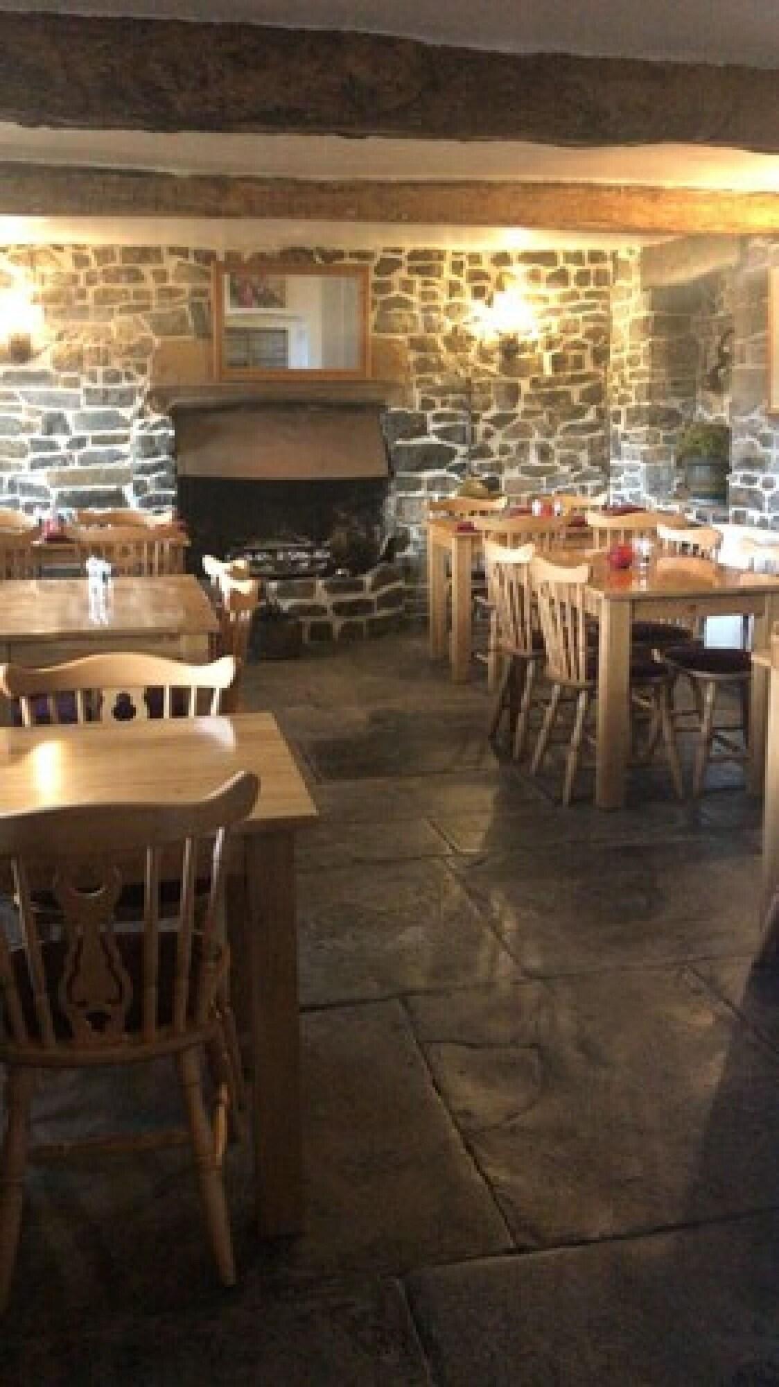 The Pecking Mill Inn