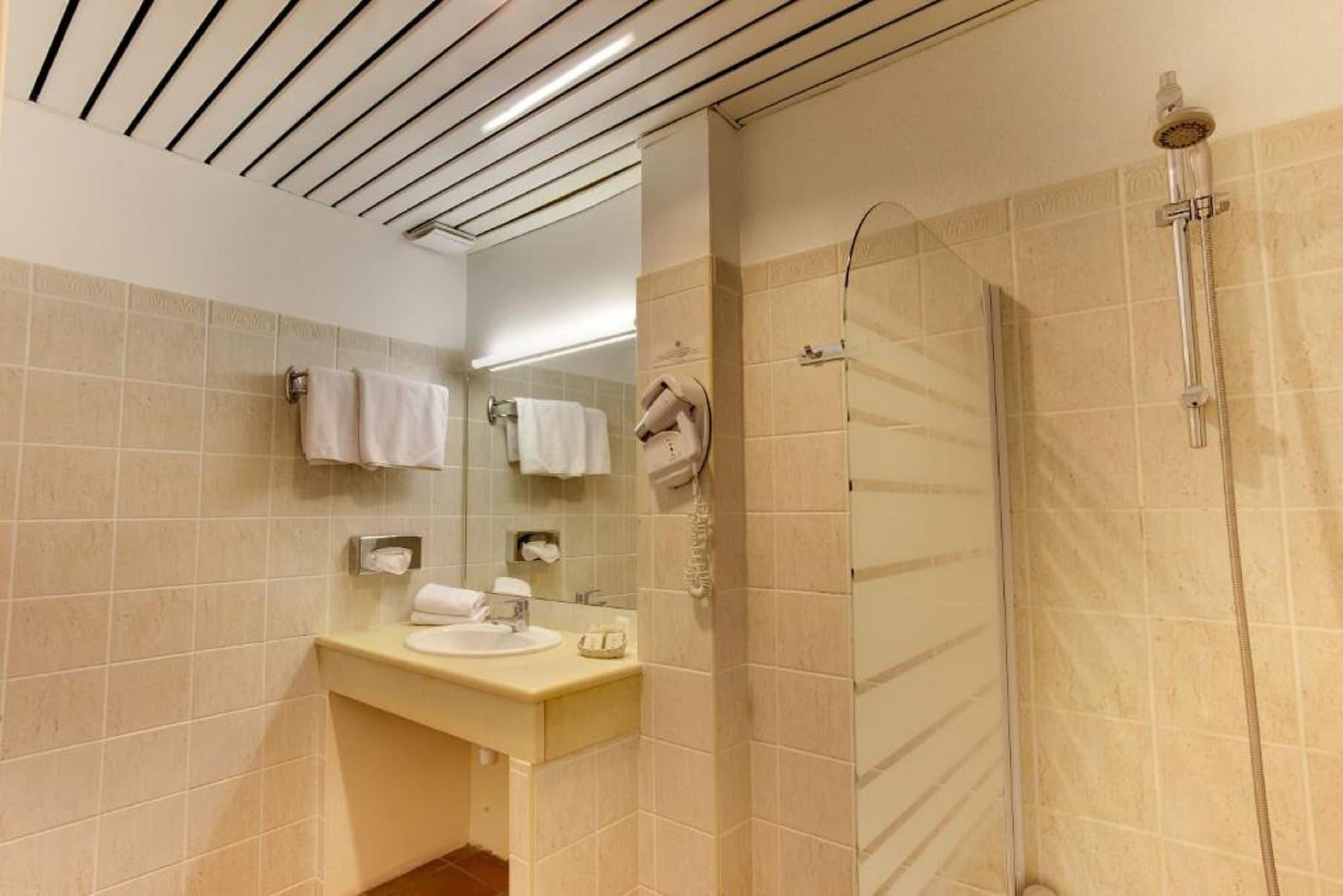 Hôtel Restaurant la Corniche by null