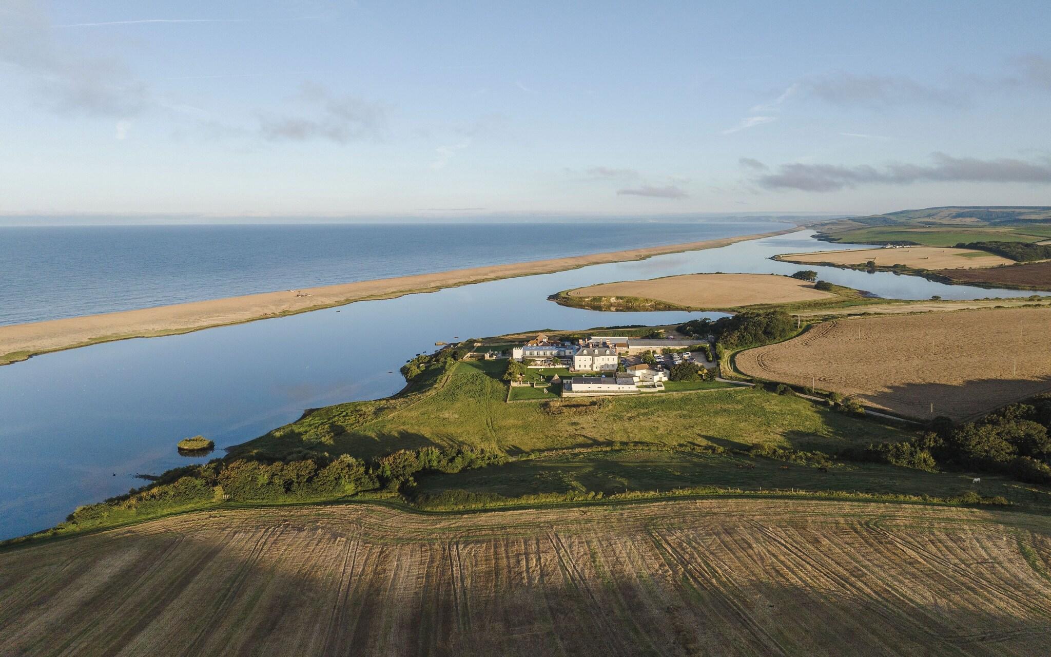 Moonfleet Manor by null