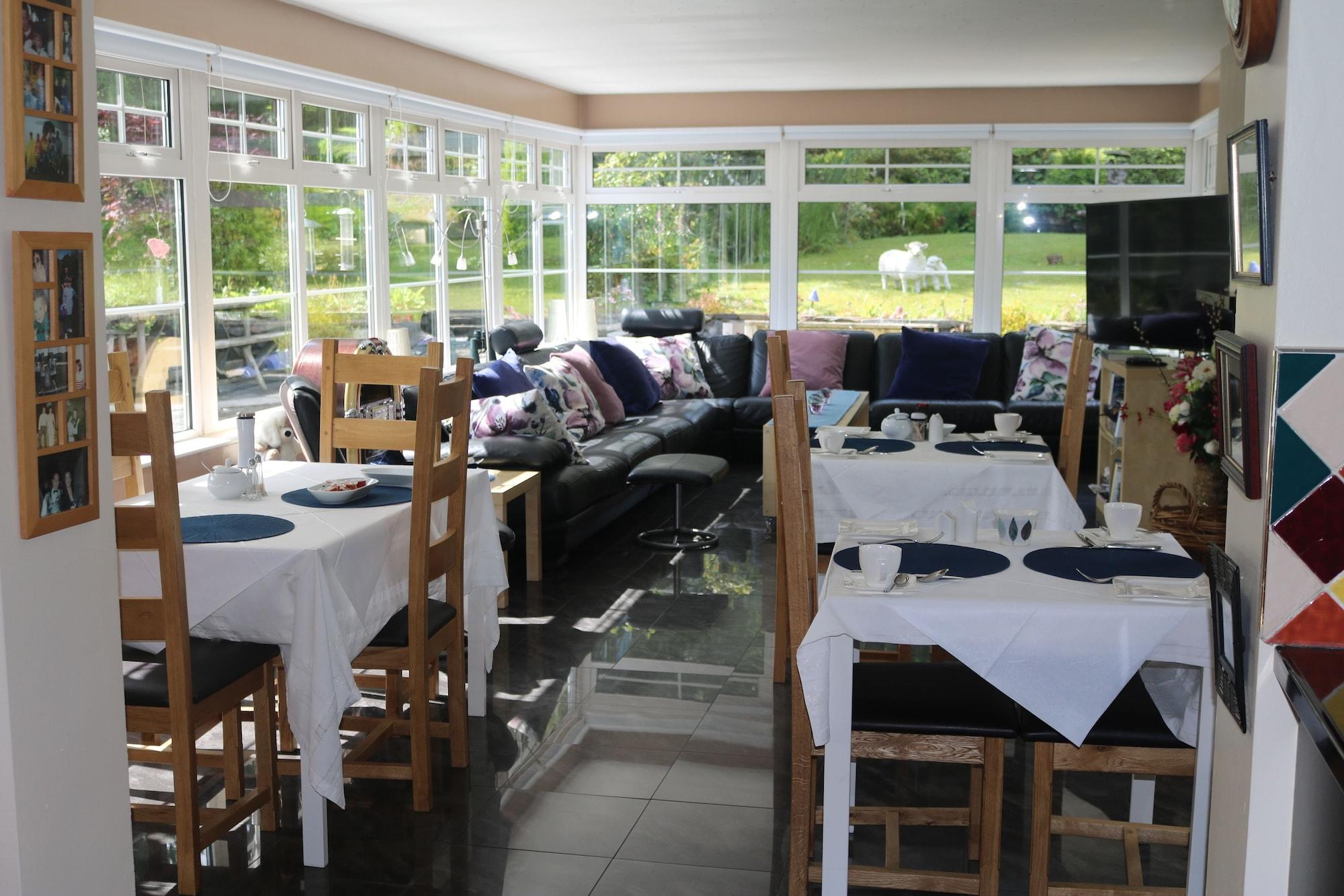 Five Oaks Bed & Breakfast