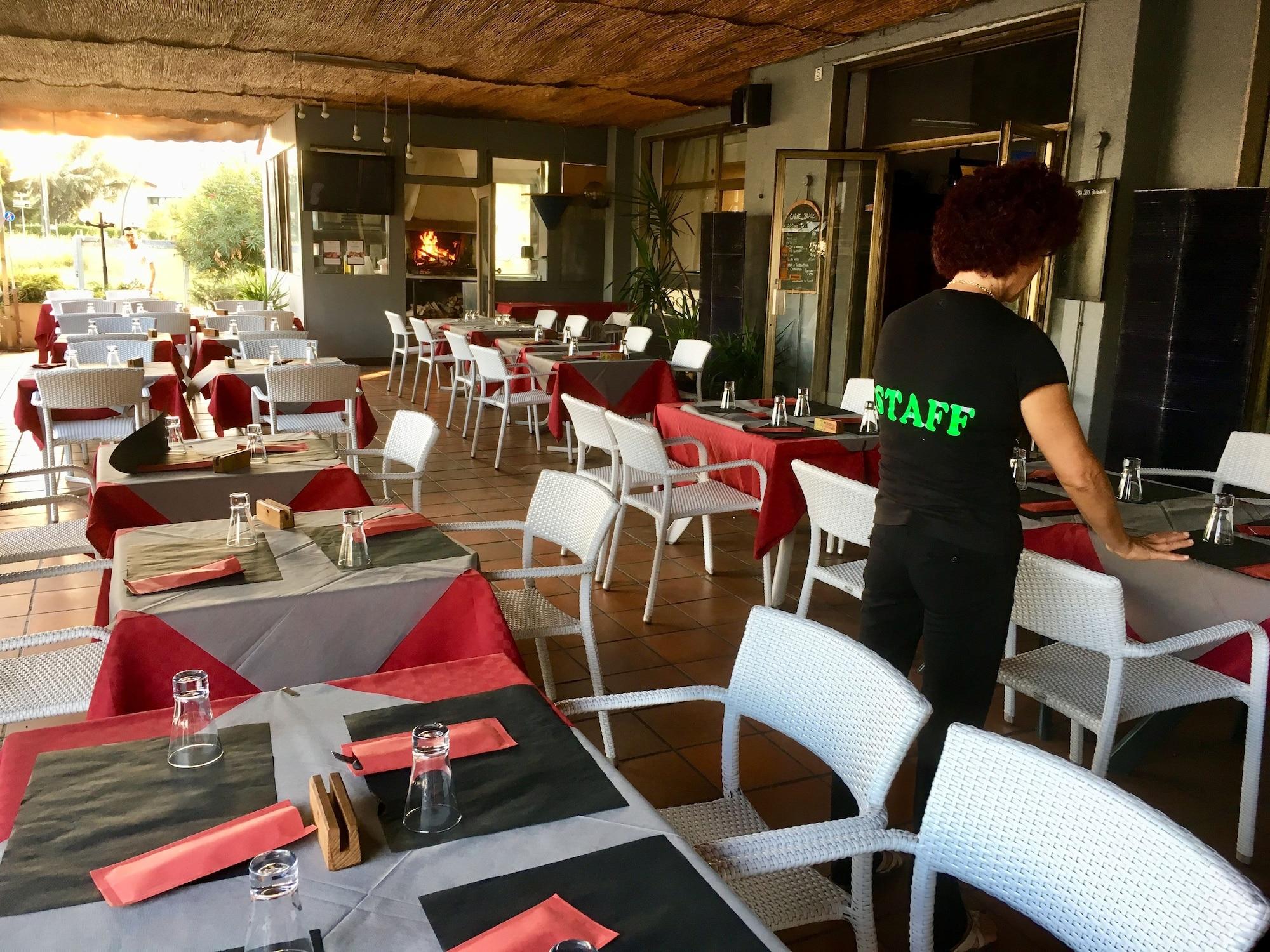 Primavera Hotel