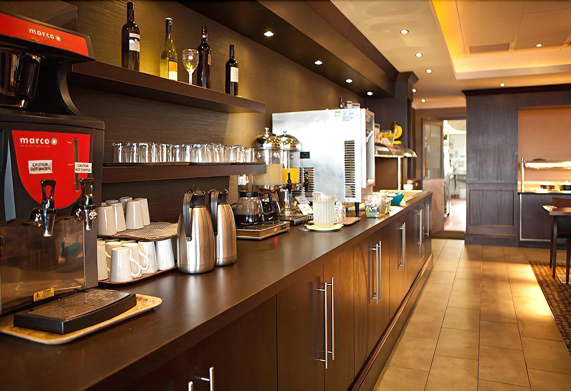 St. Ives Hotel