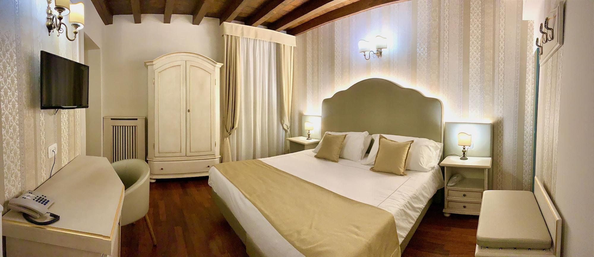 Albergo Gardesana - Residenza d'epoca by null