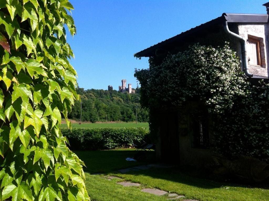 La Finestra sul Fiume by null