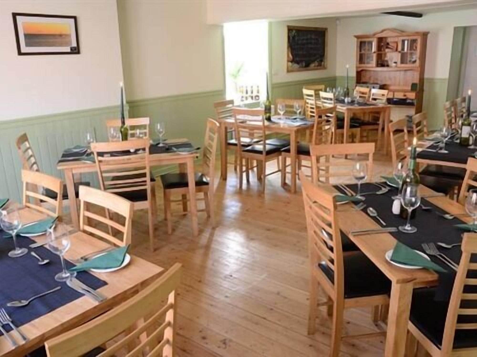 The Hollies Inn