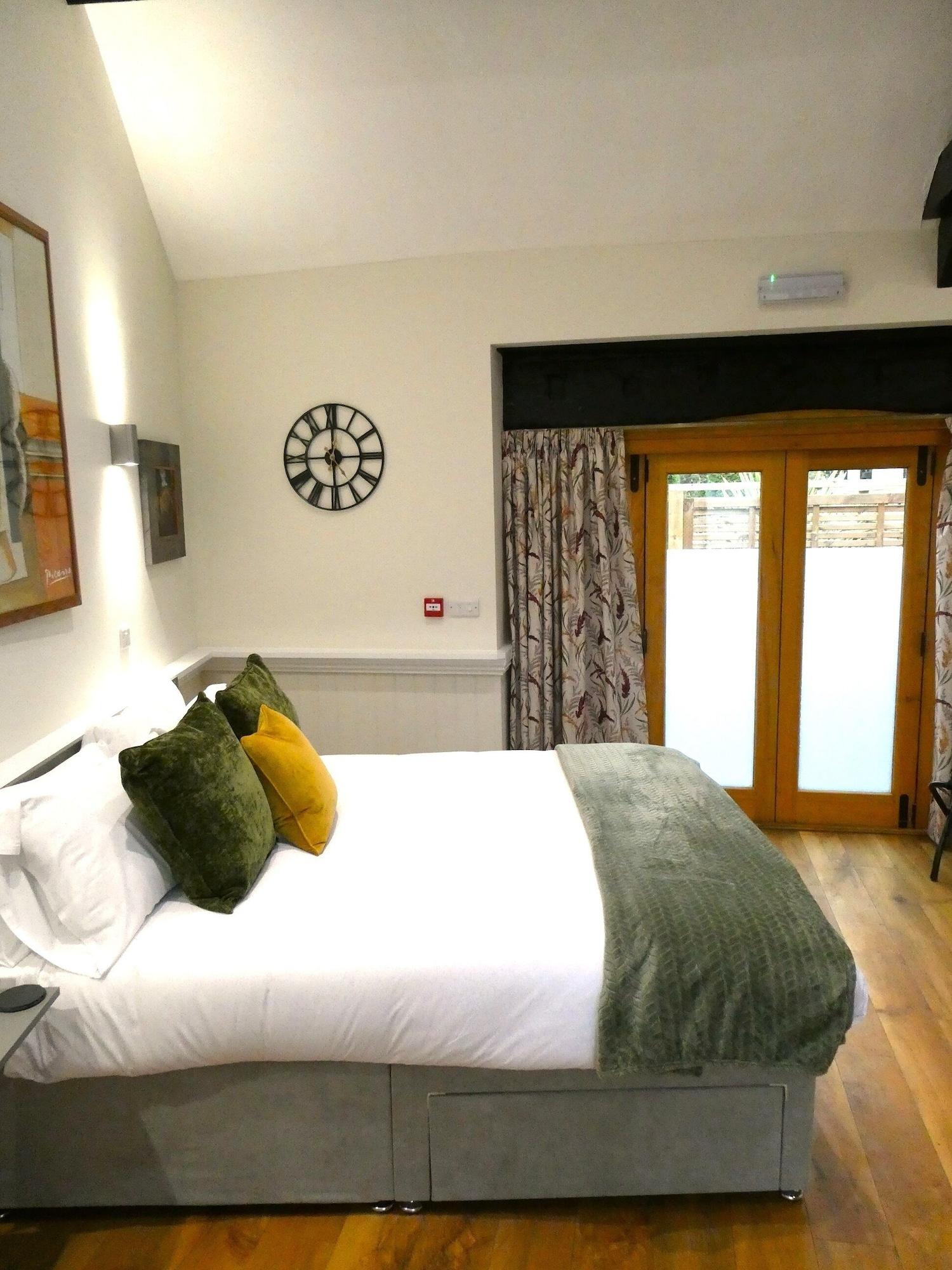 The Frocester George