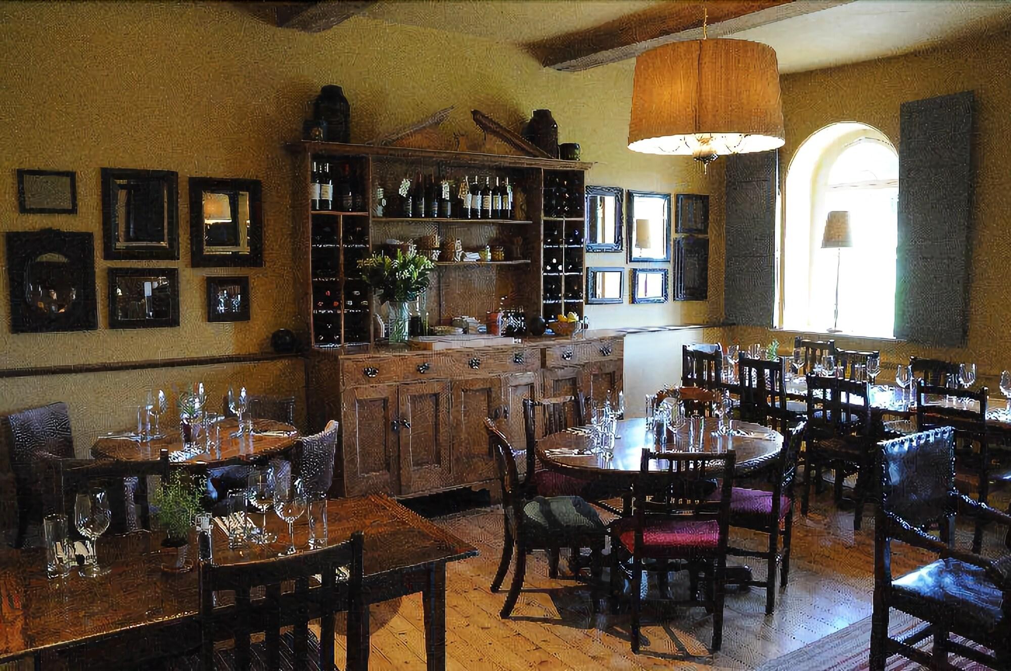 The Howard Arms Ilmington by null