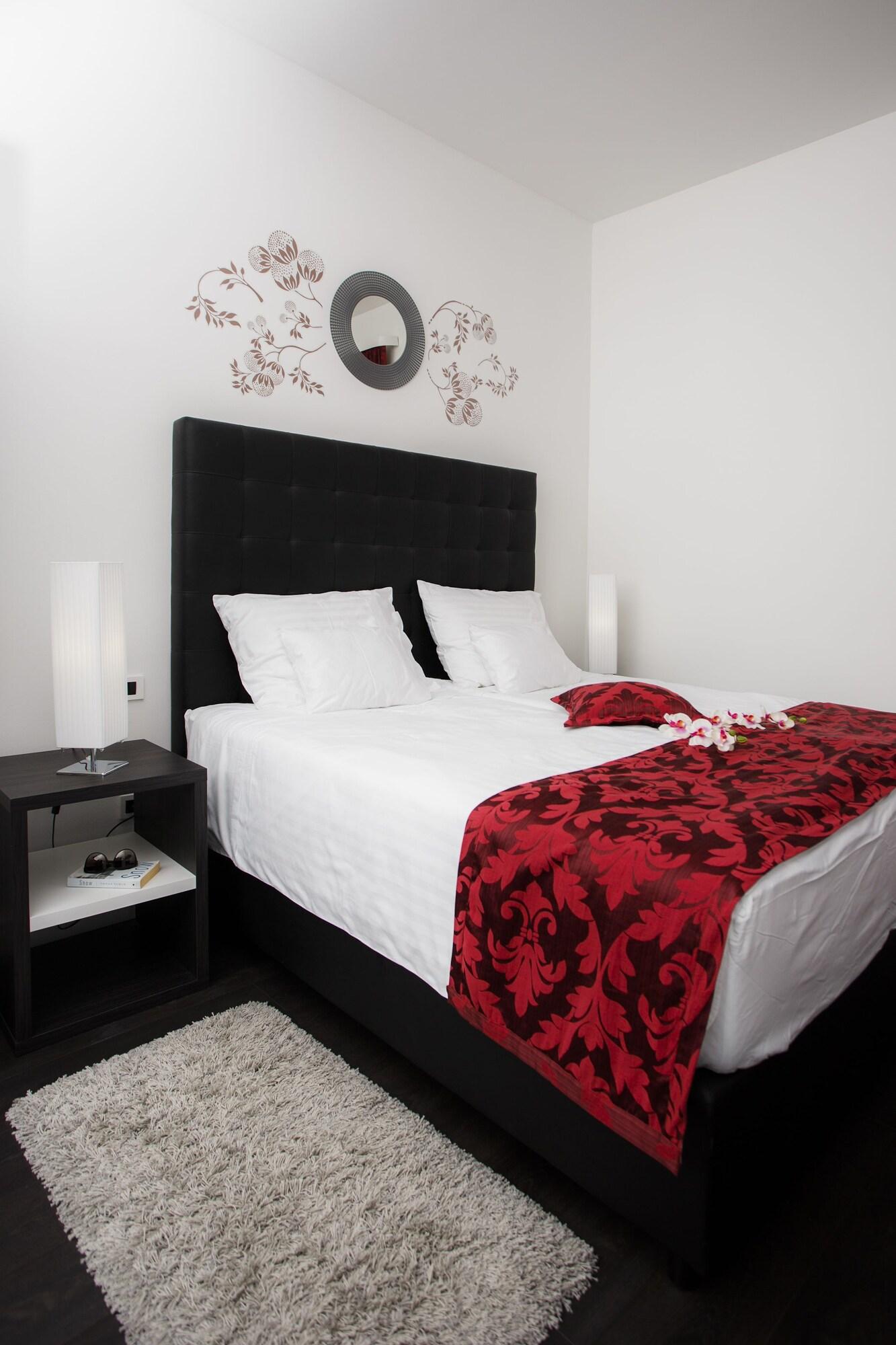 SLEEP SPLIT - Luxury Boutique Suites and Rooms by null