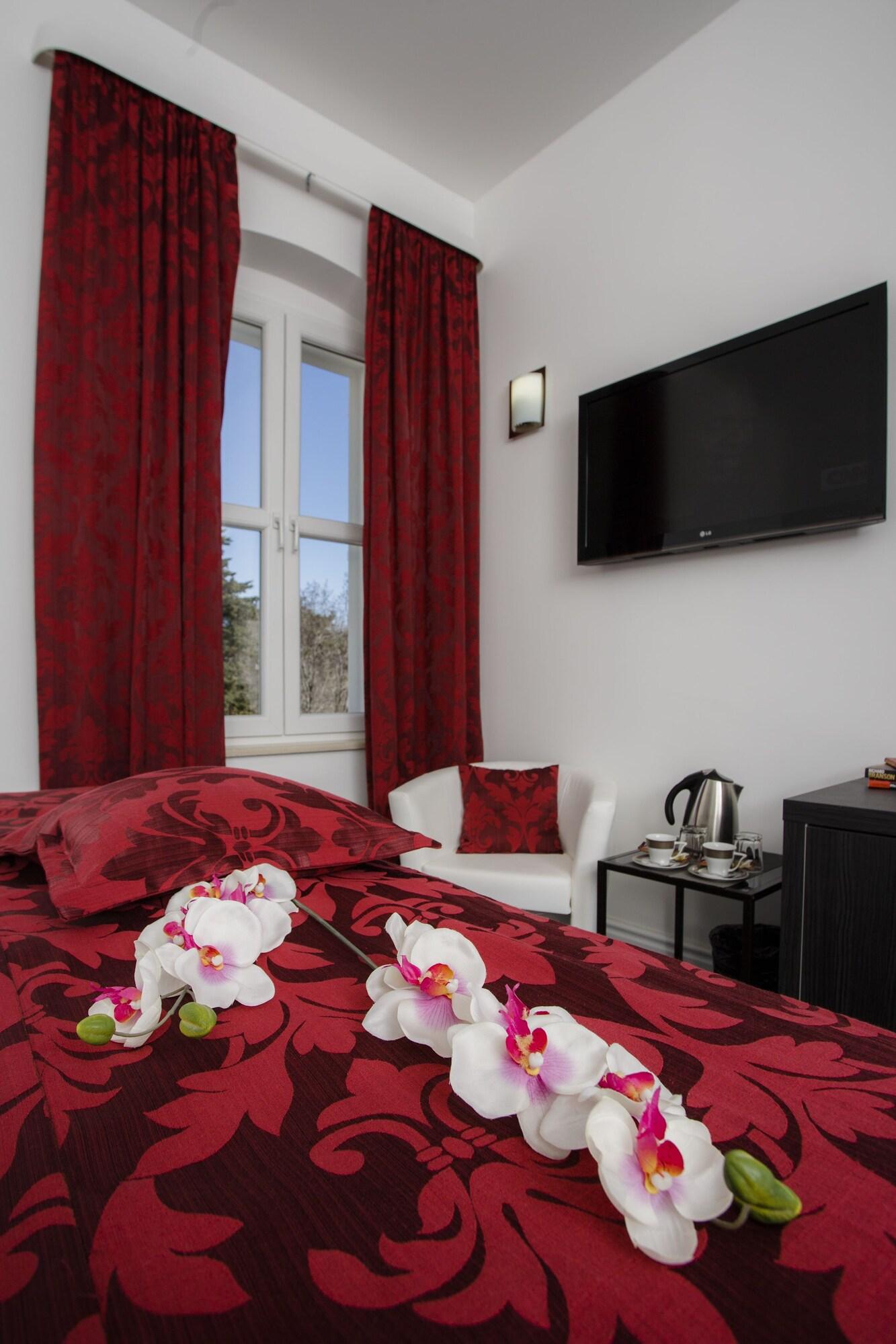 SLEEP SPLIT - Luxury Boutique Suites and Rooms by null