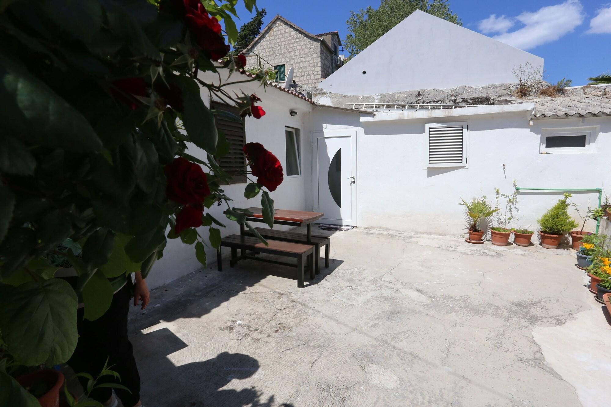 Apartments Nikolla - Poză