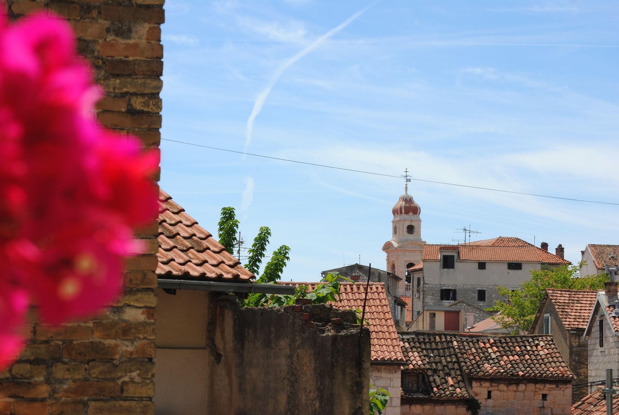 Lanterna Rooms - фото