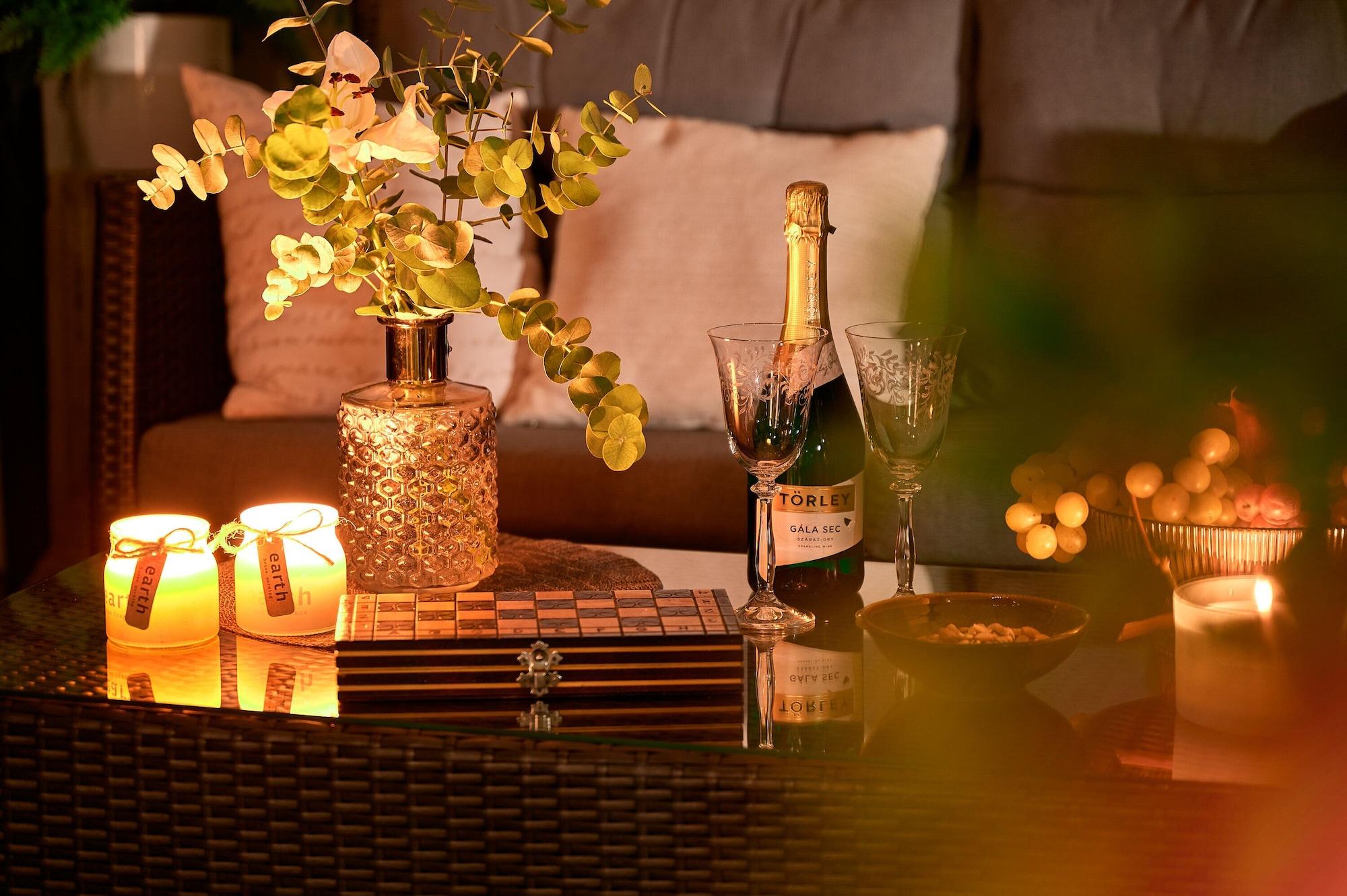 Lanterna Rooms - фото