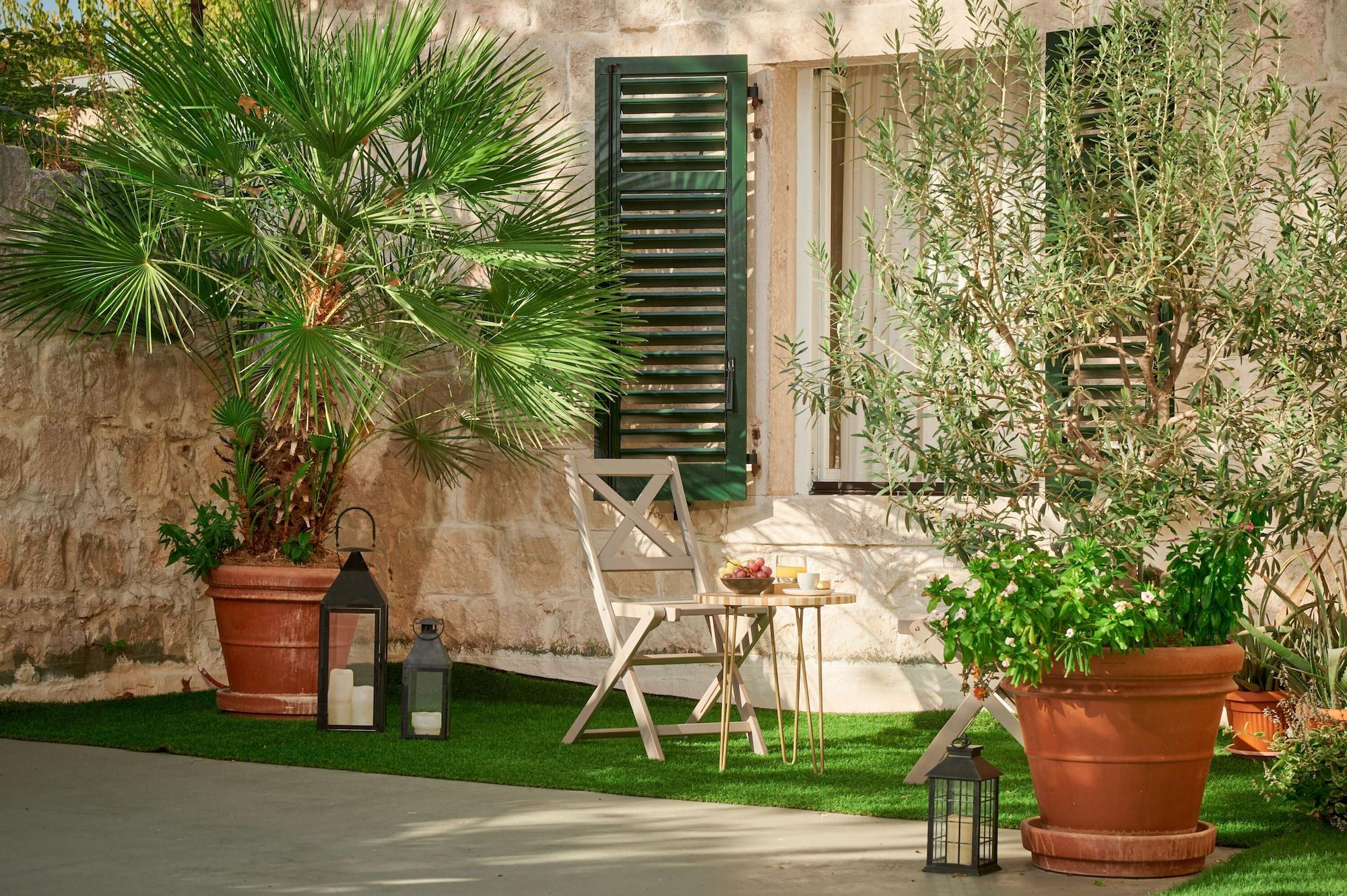 Lanterna Rooms - фото