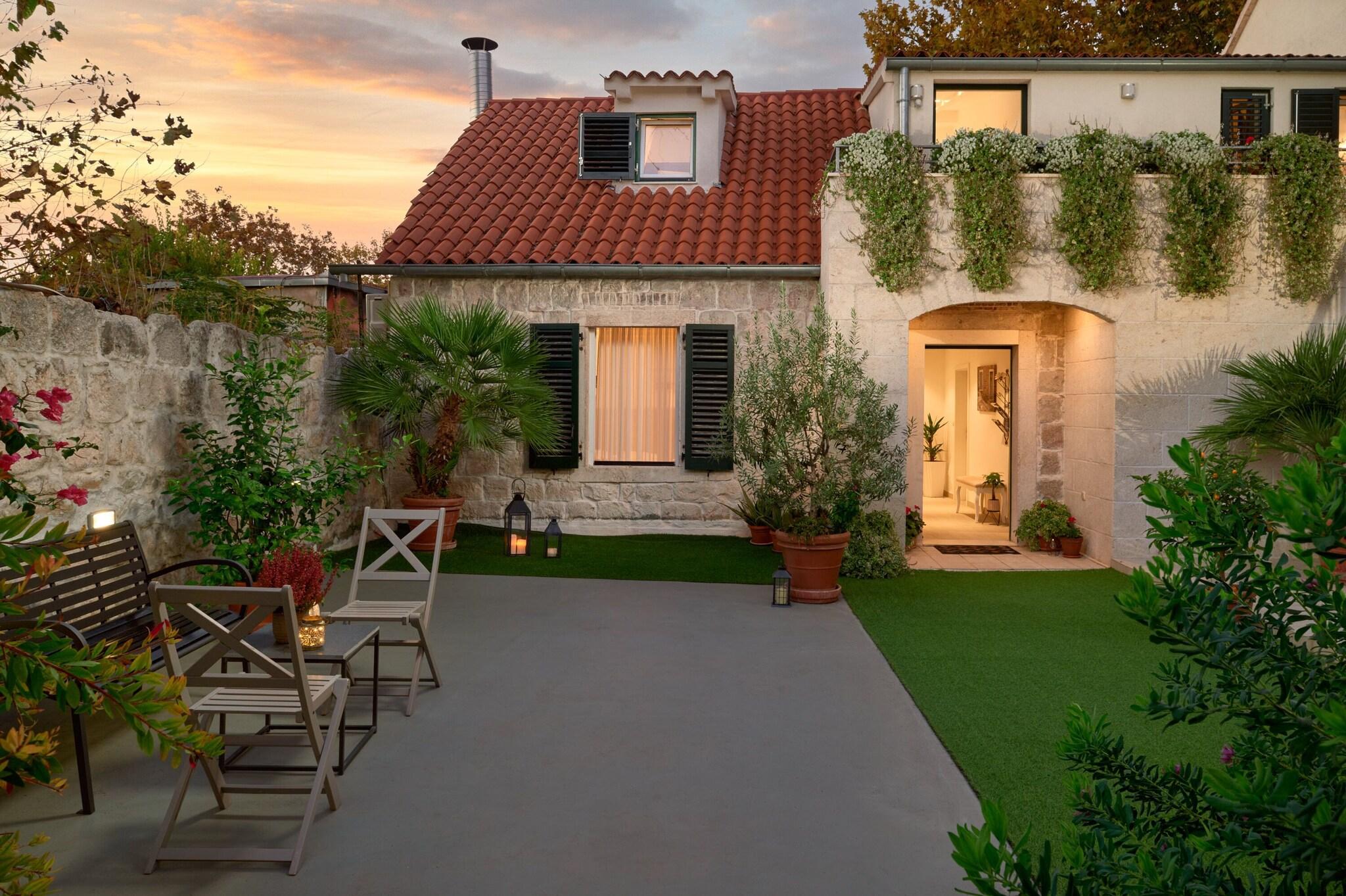 Lanterna Rooms - фото