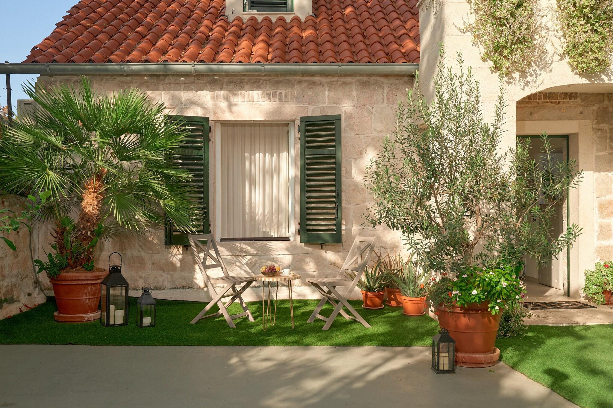 Lanterna Rooms - фото