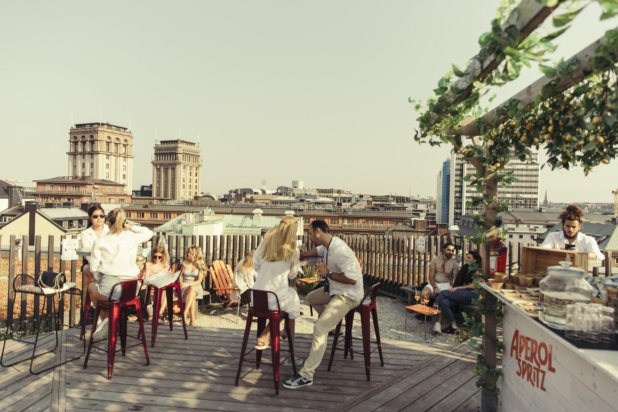 Hotel With Urban Deli by null