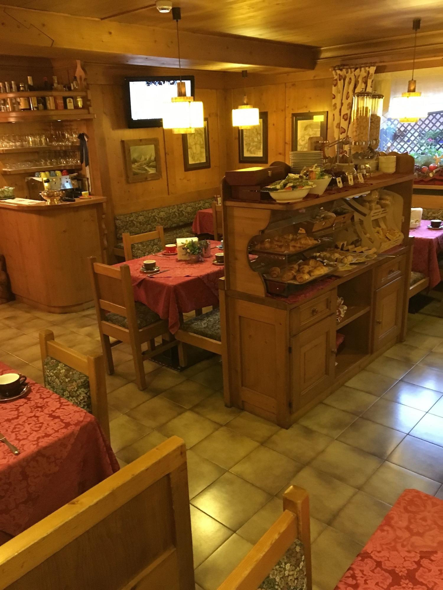 Hotel Meublé Villa Neve