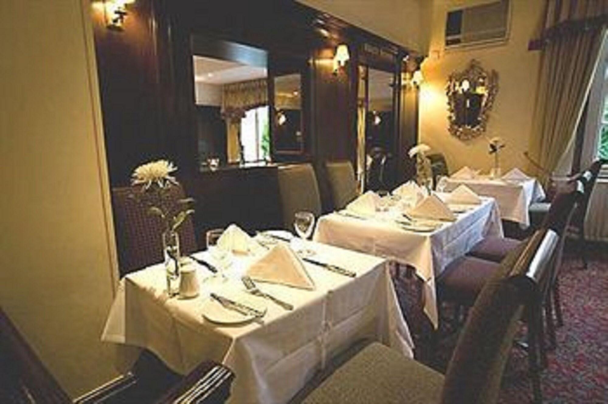 Warren Lodge Hotel