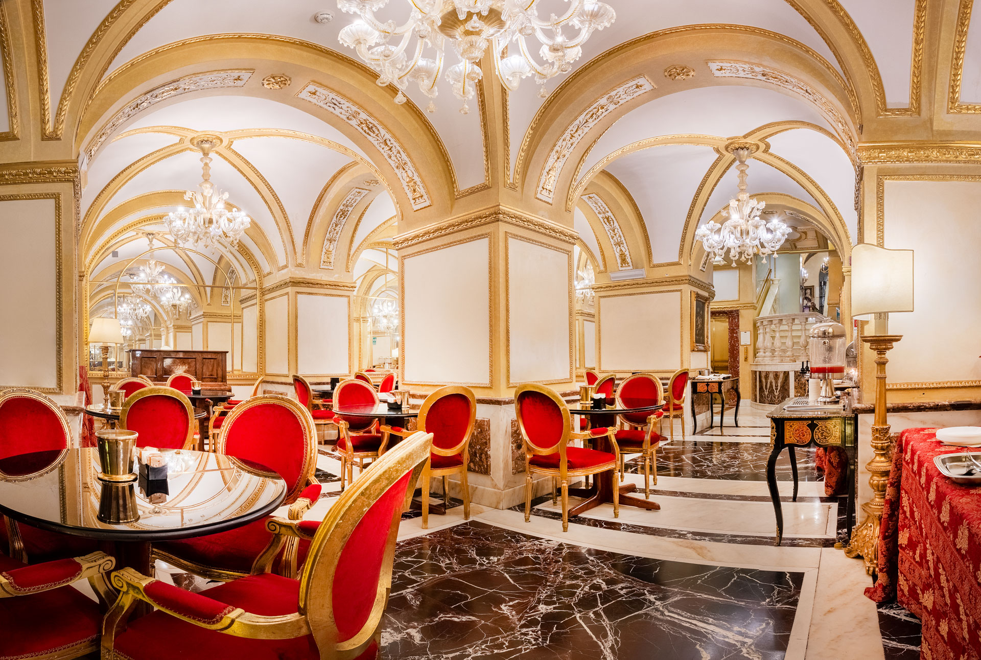 Des Epoques Hotel
