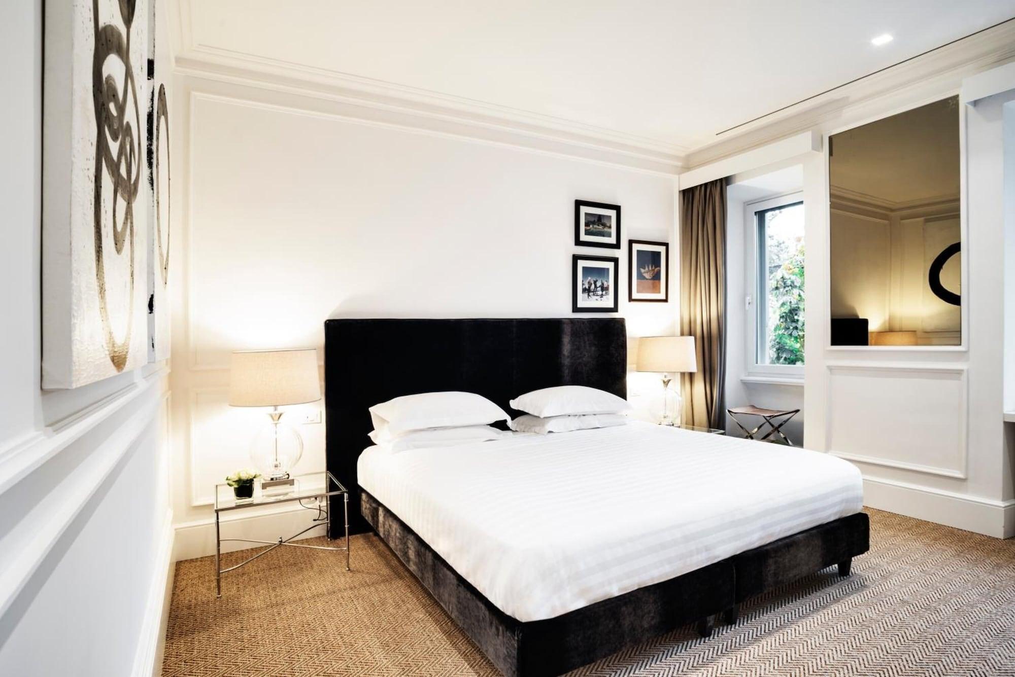 The Shire Hotel by null