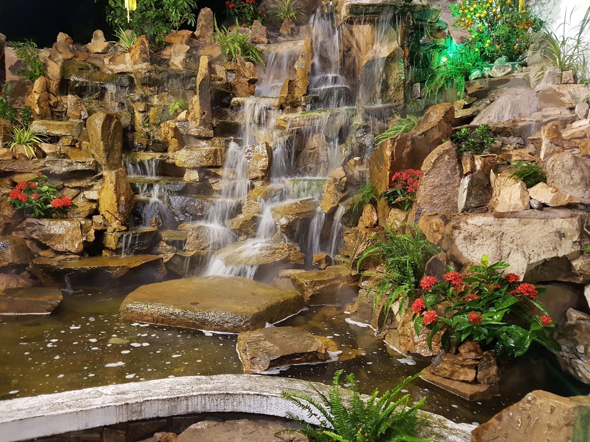 Nu Hoang Hotel - photo