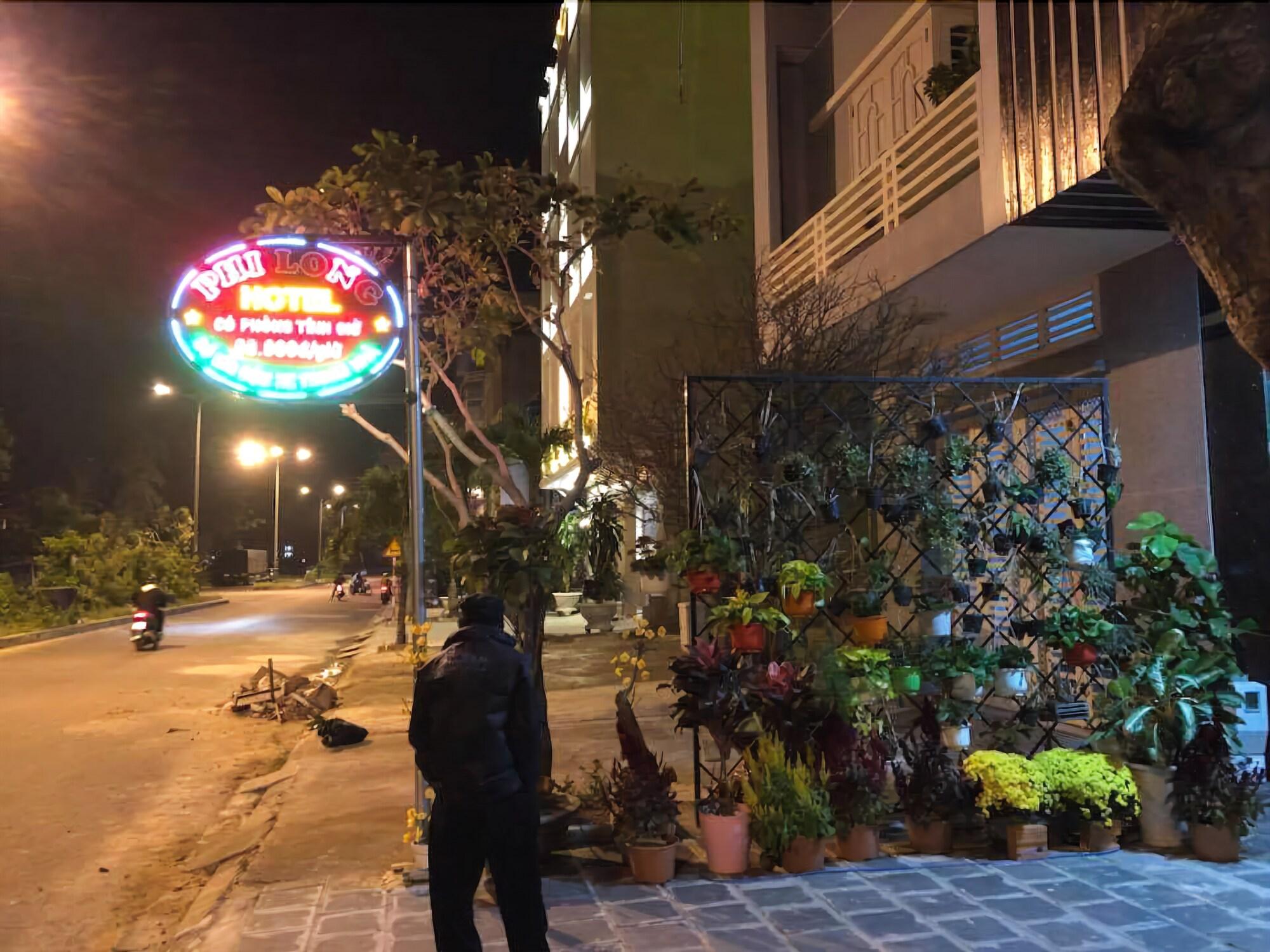 Phi Long Hotel - photo