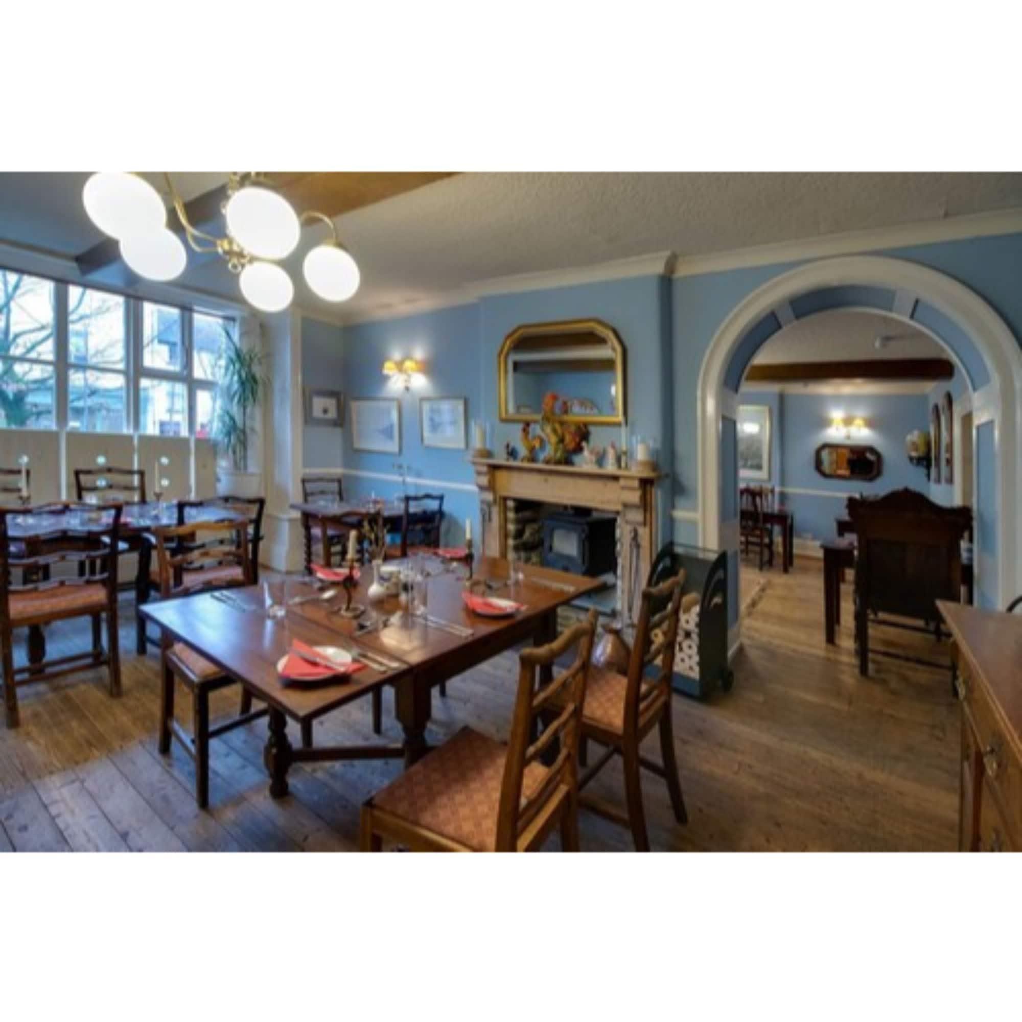 Wynnstay Hotel