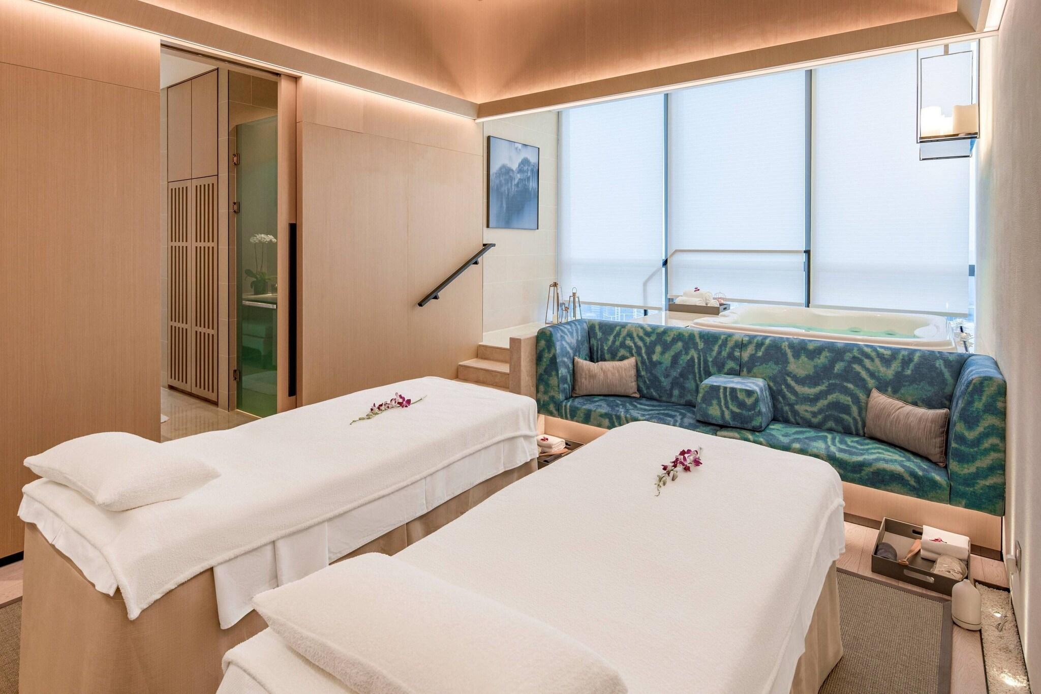 Renaissance Shenzhen Bay Hotel