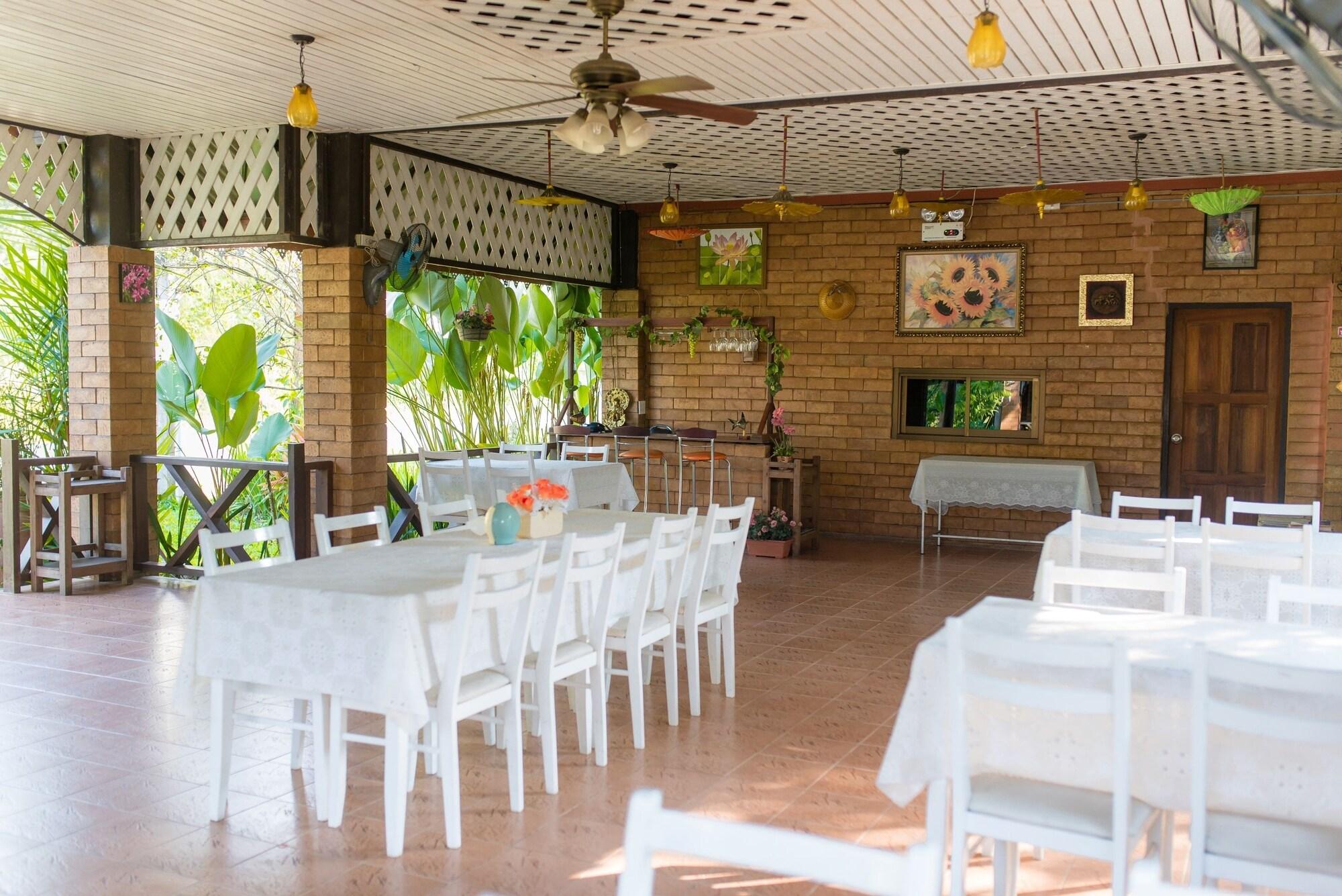 Banviewnam Camping & Resort