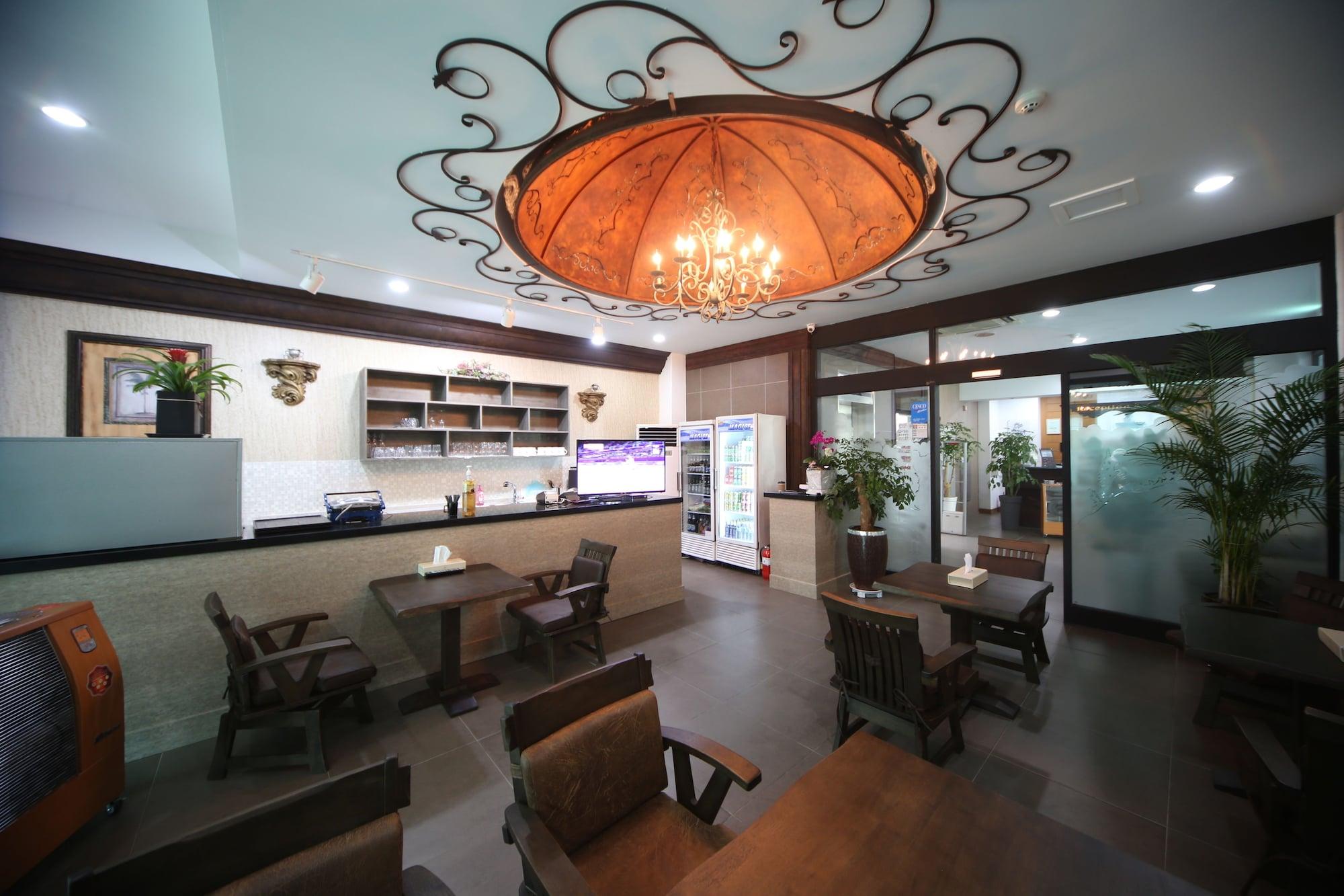 Suanbo Hotel Screen