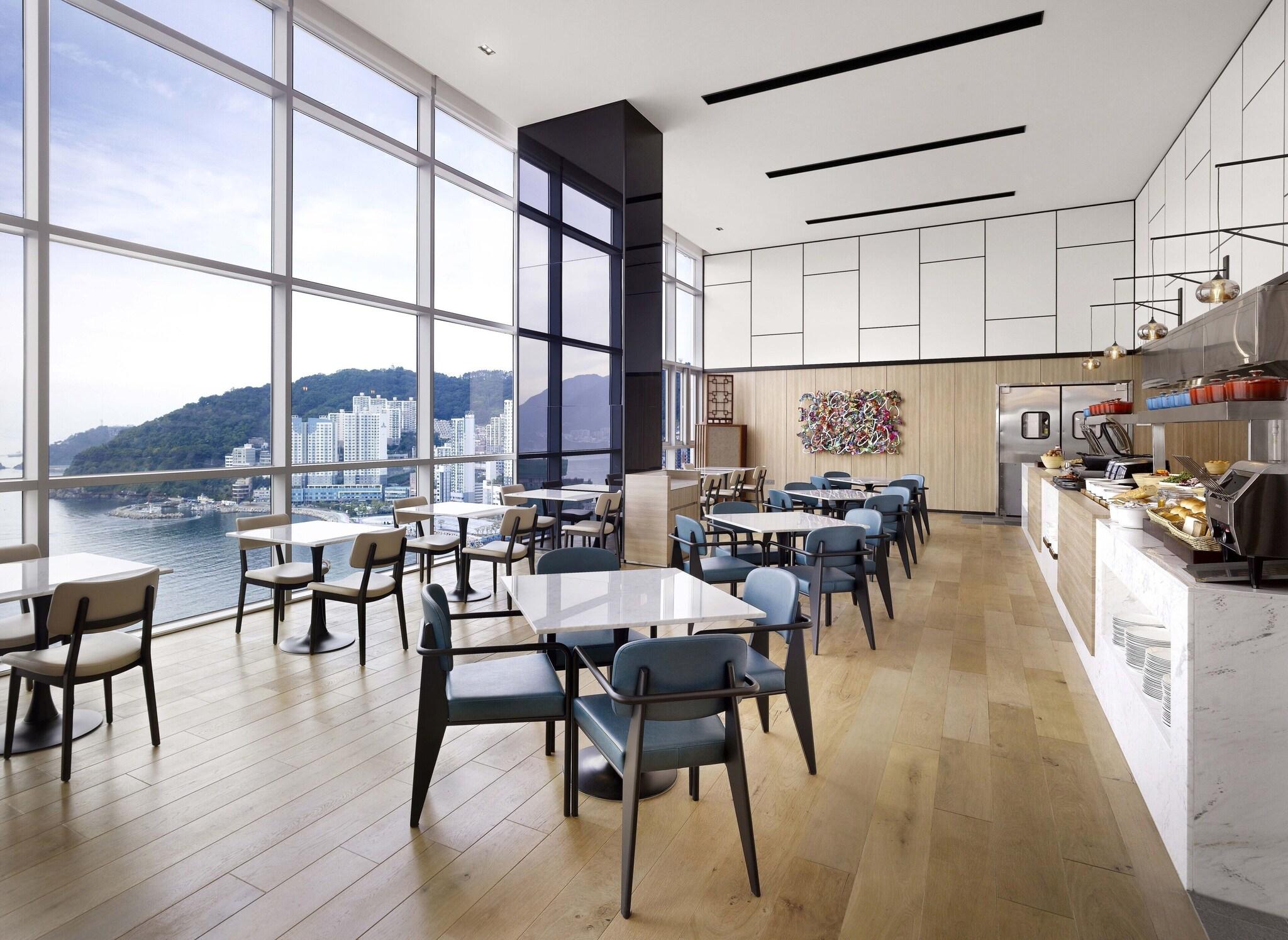 Fairfield By Marriott Busan Songdo Beach