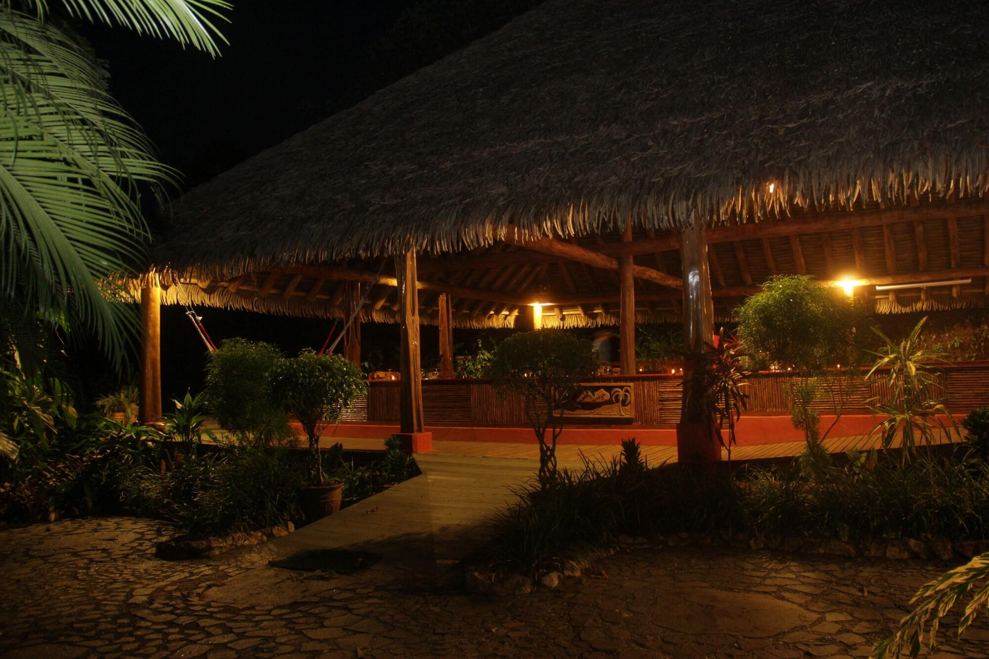 Luna Lodge