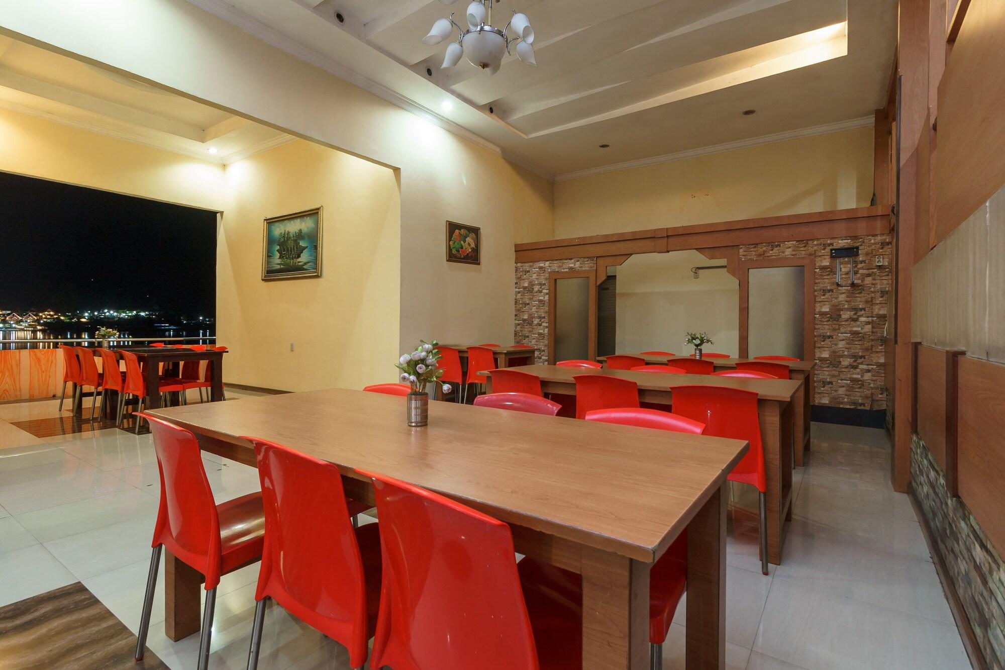 Formerly Reddoorz Near Danau Toba Parapat