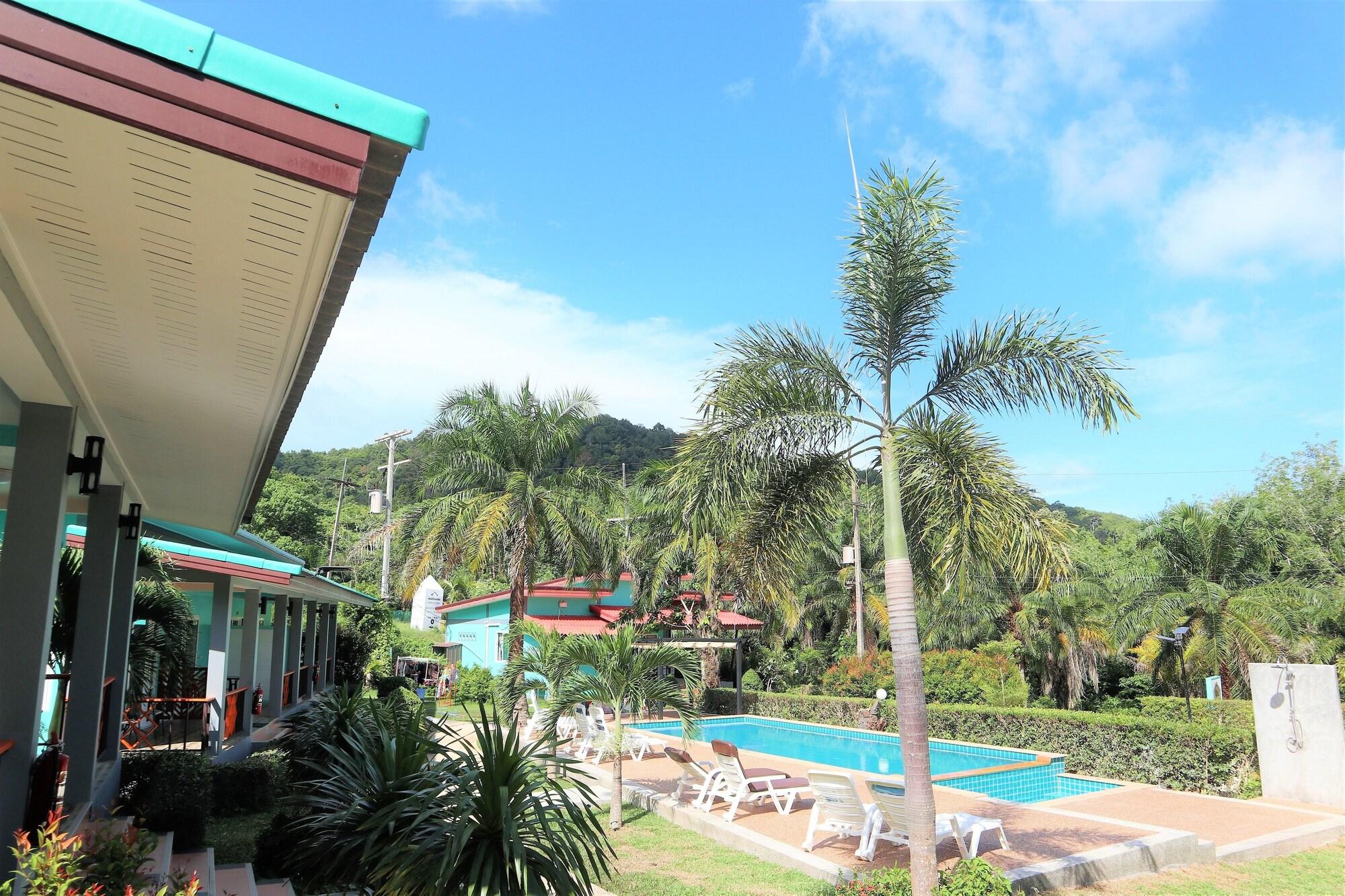 Tum Mai Kaew Resort