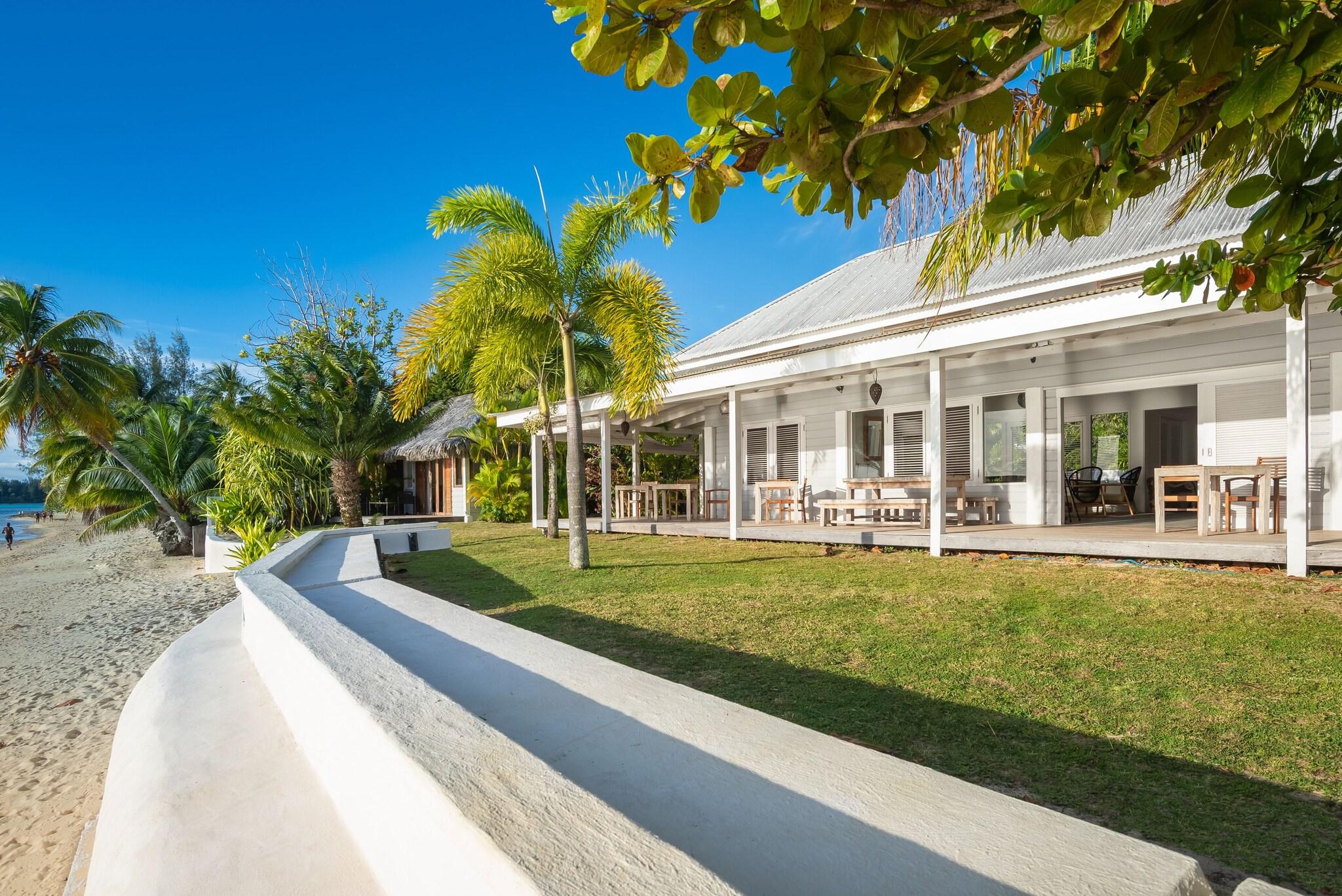 Moorea Beach Lodge by null