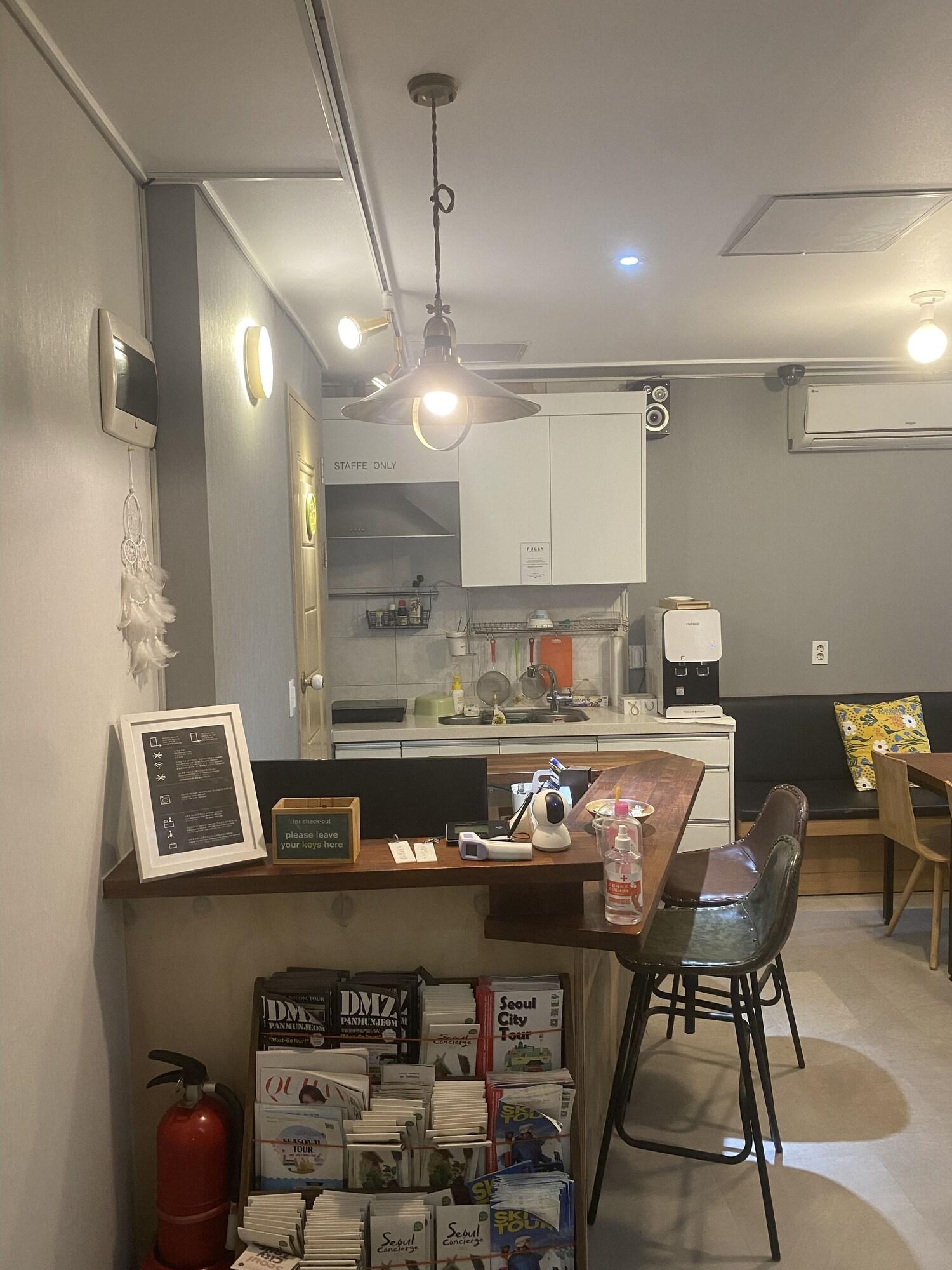 Fully Hong Hostel Insadong