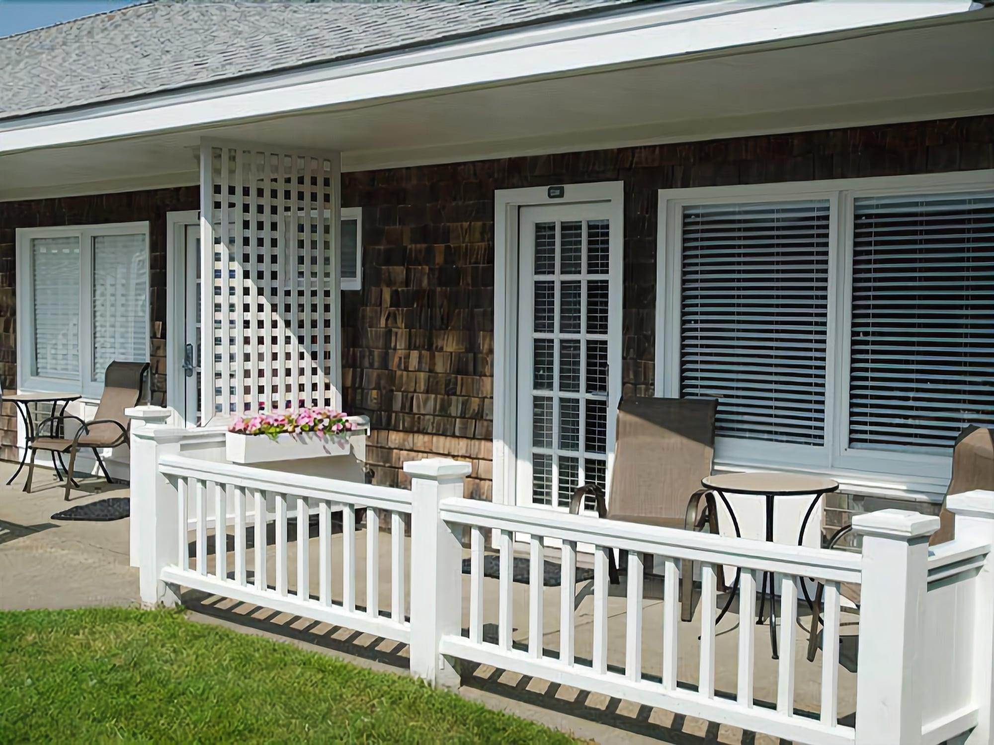 The Beachside Hotel by null