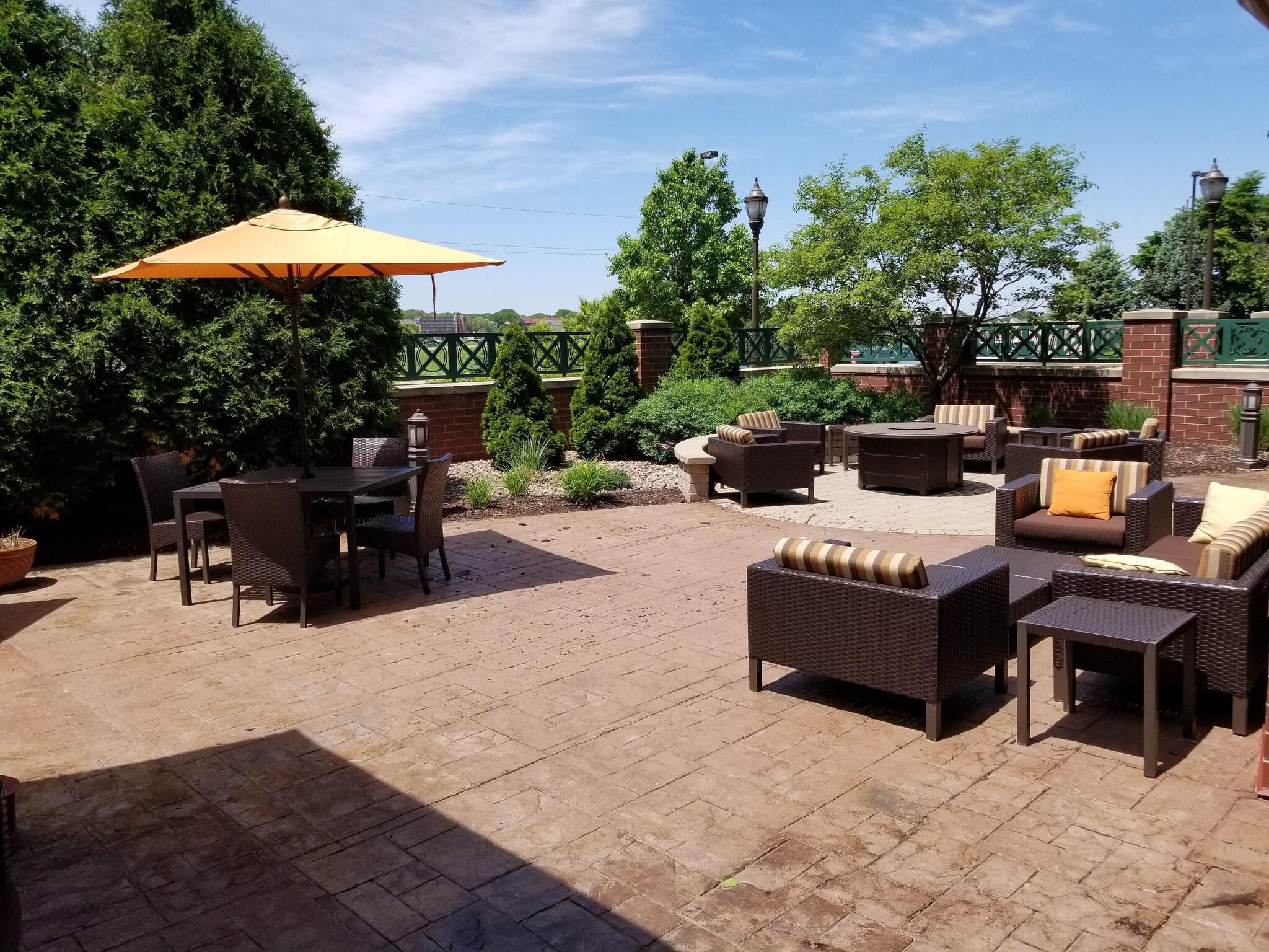 Courtyard Madison East