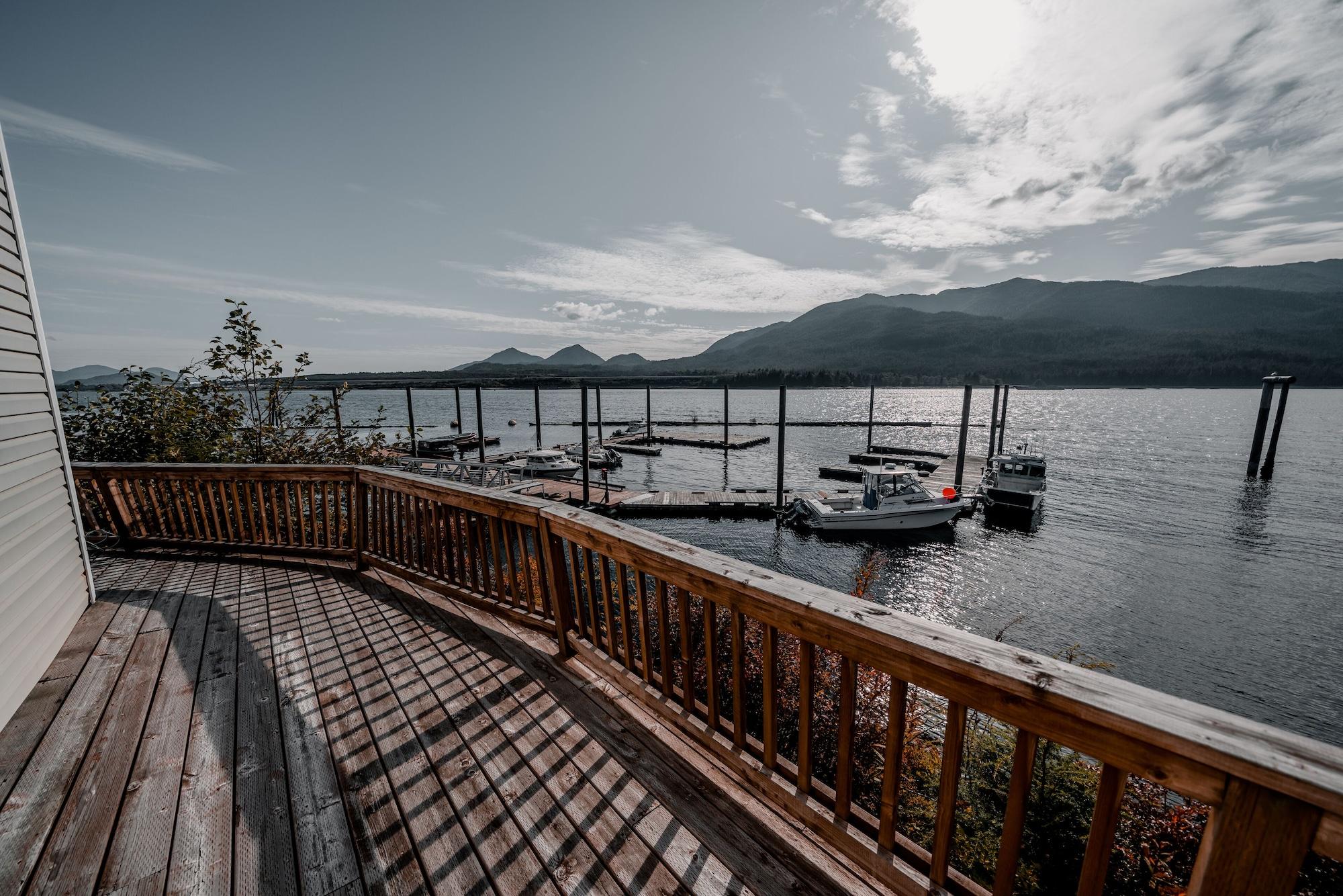 The Ketch Inn & Marina - rebranded from Edgewater Inn by null