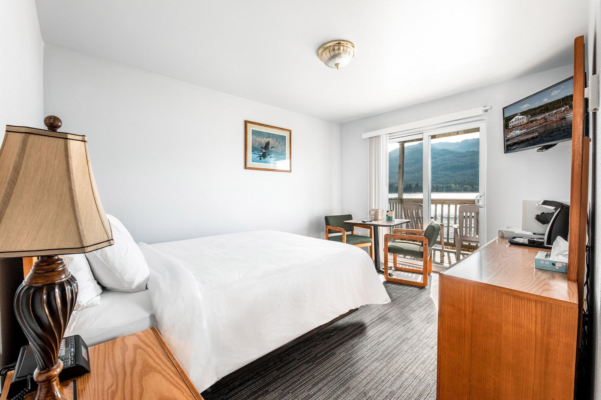 The Ketch Inn & Marina - rebranded from Edgewater Inn by null