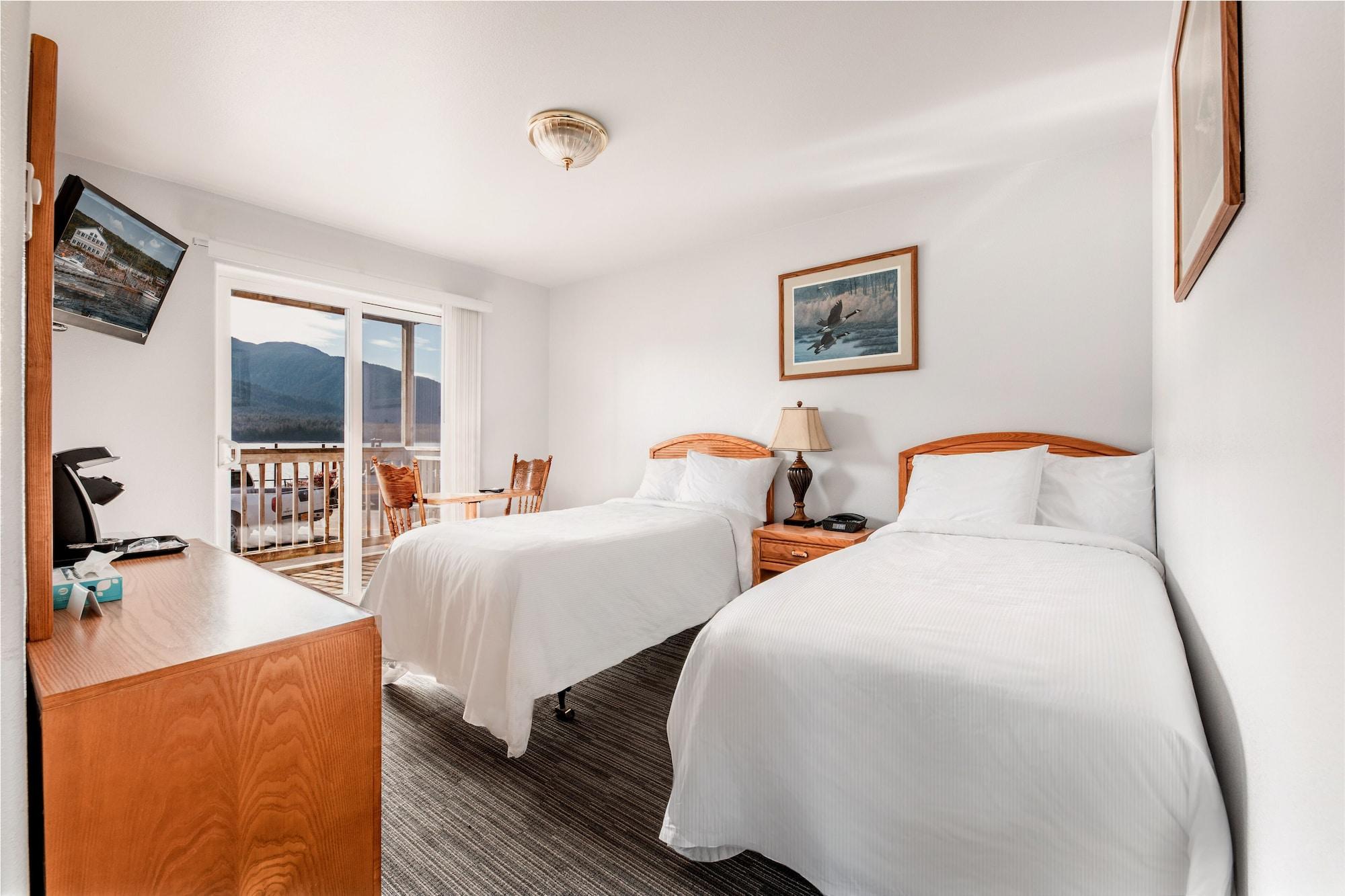The Ketch Inn & Marina - rebranded from Edgewater Inn by null