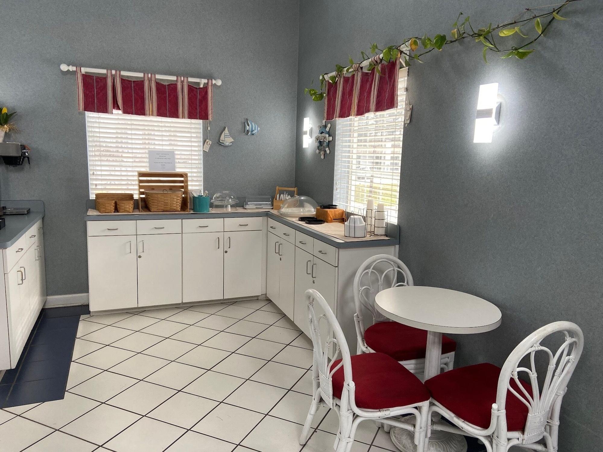 Key West Inn - Cookeville