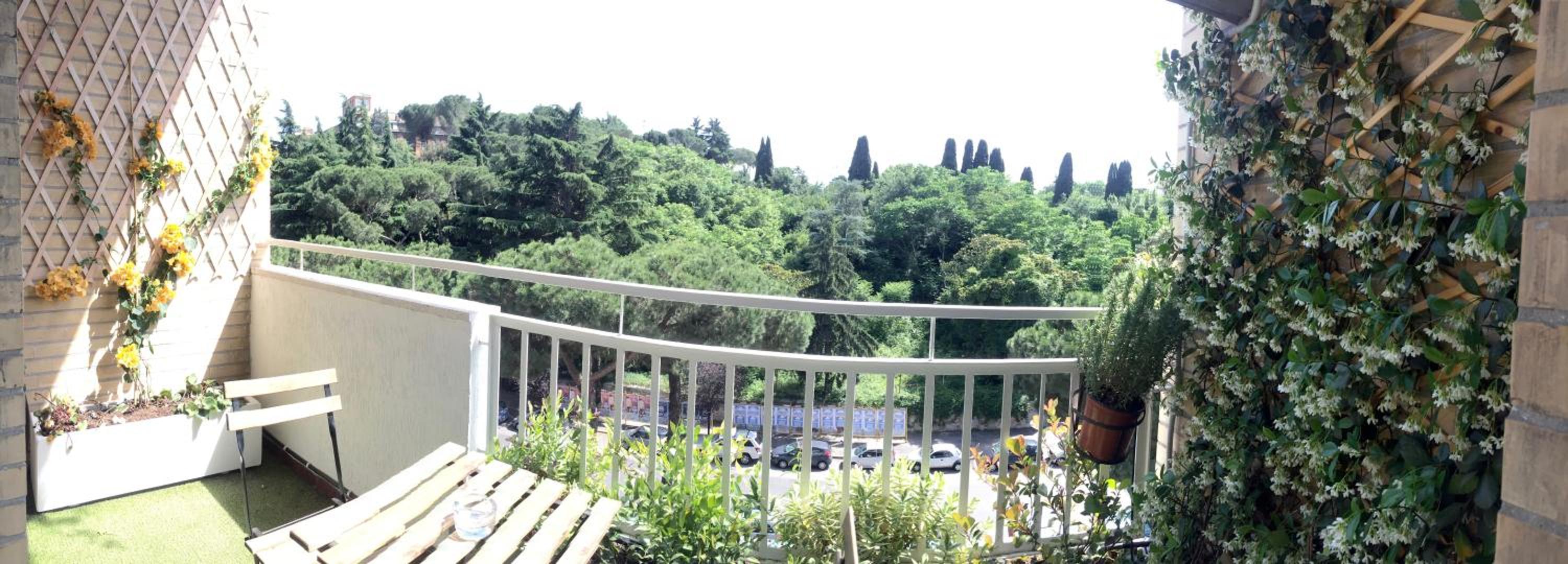 Happy Holiday In Rome