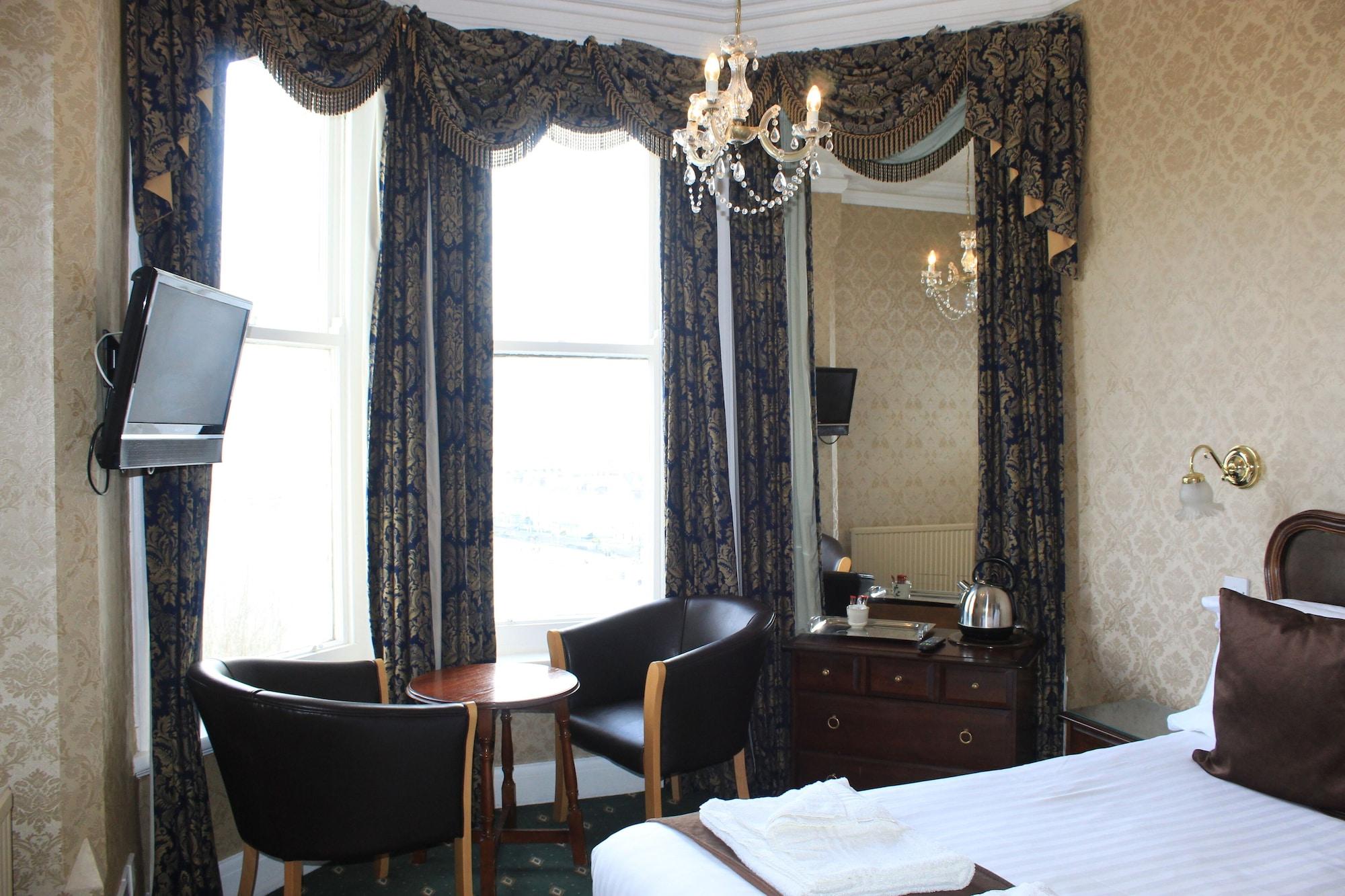 Headlands Hotel