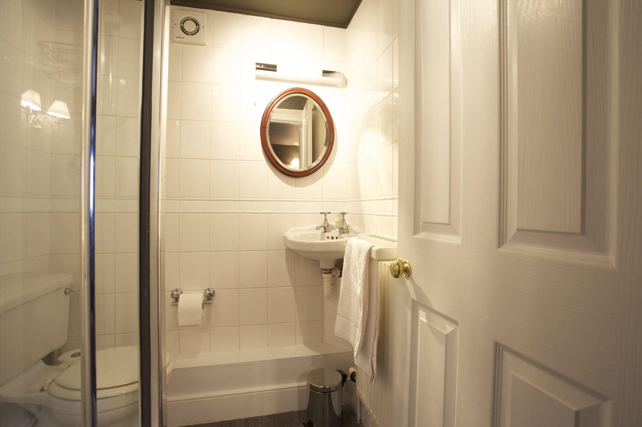 The Kings Arms by null