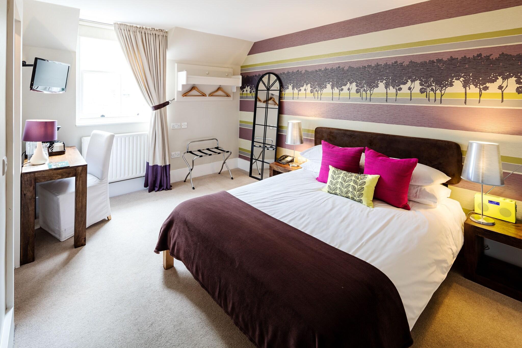 The Victoria by null