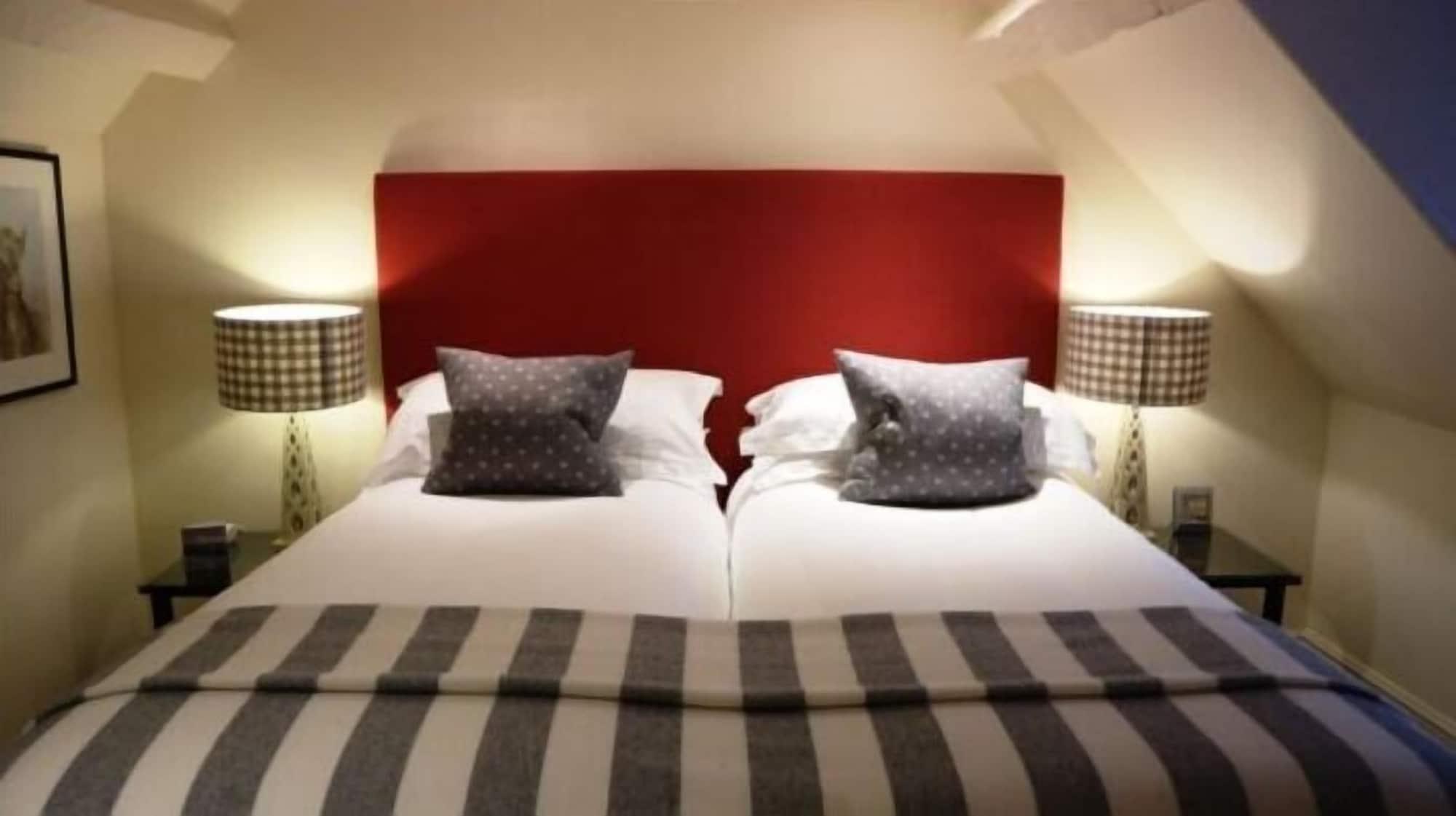 The Hare & Hounds Hotel by null