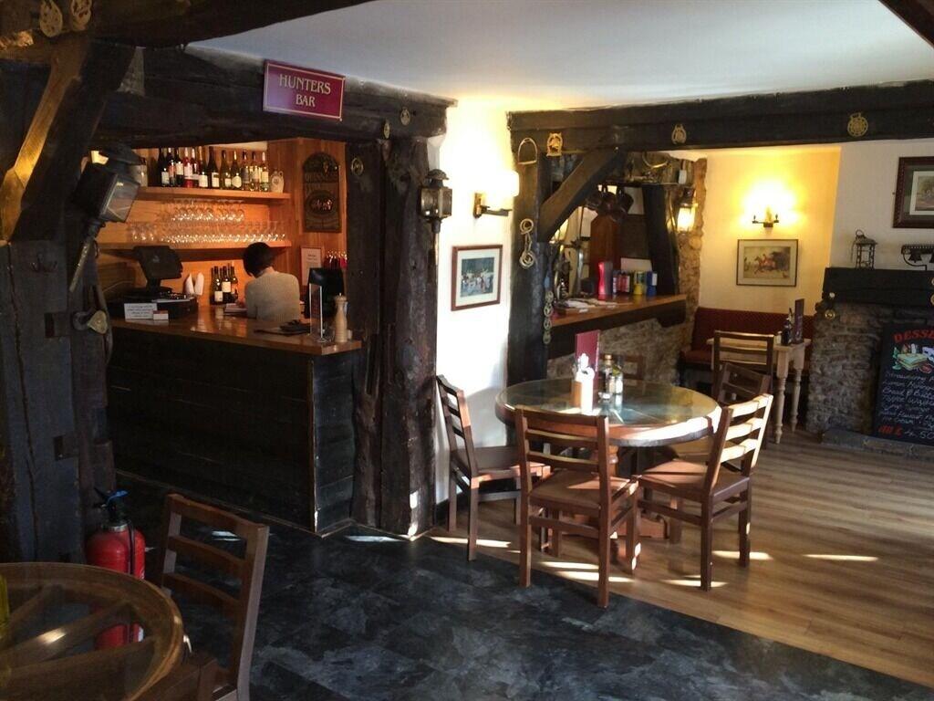 Hunters Lodge Inn